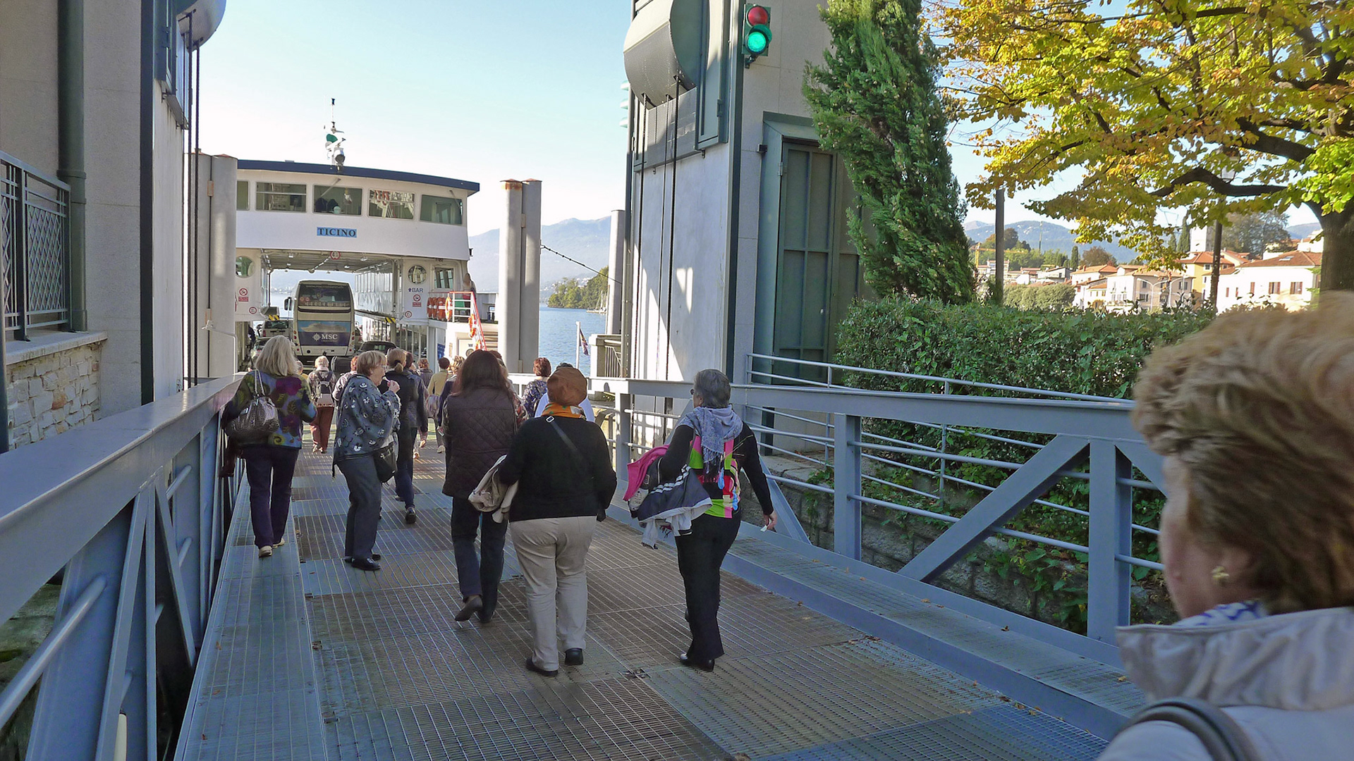 Traversée en ferry Lungolago-Intra