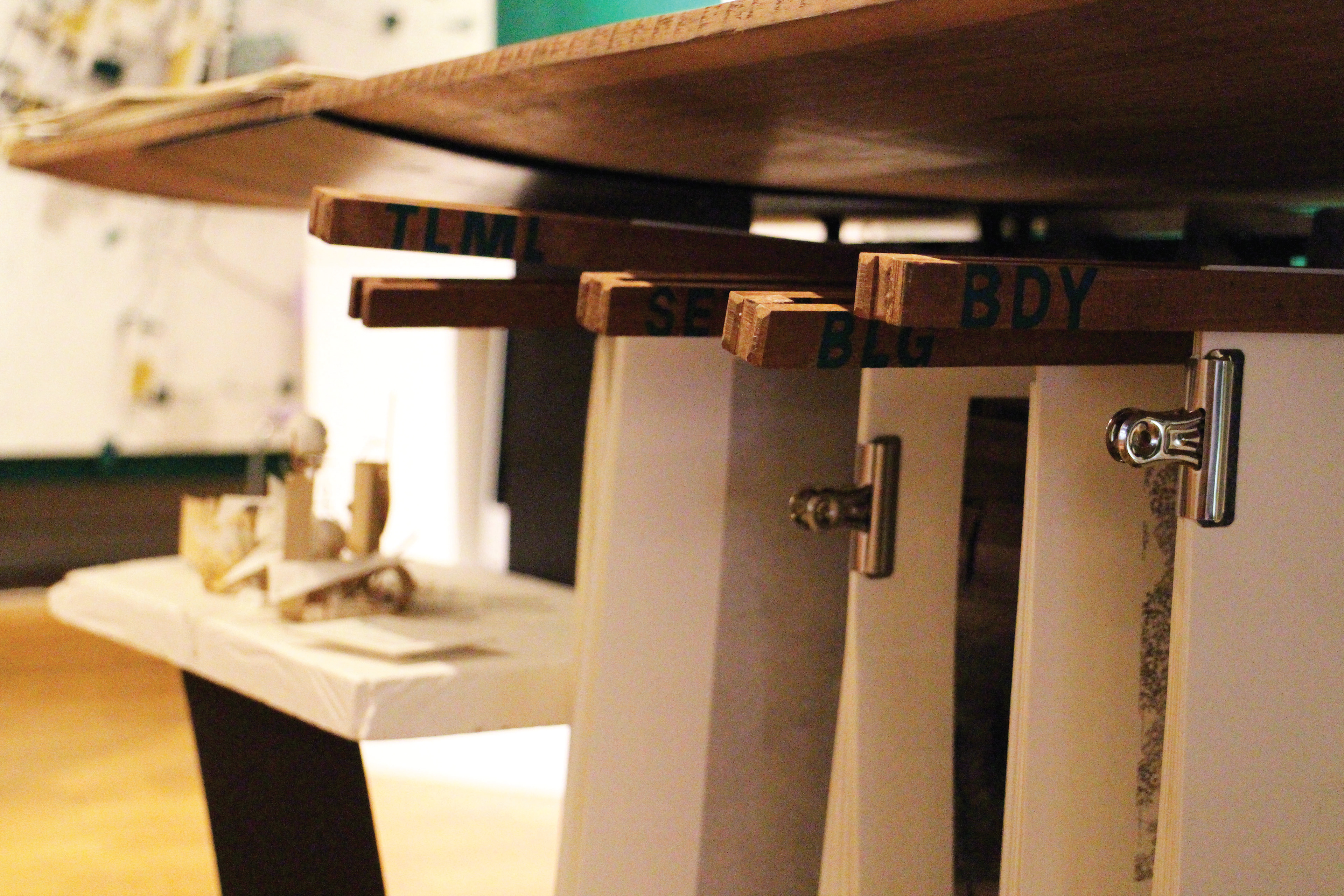 Drawing rack system 5 scales