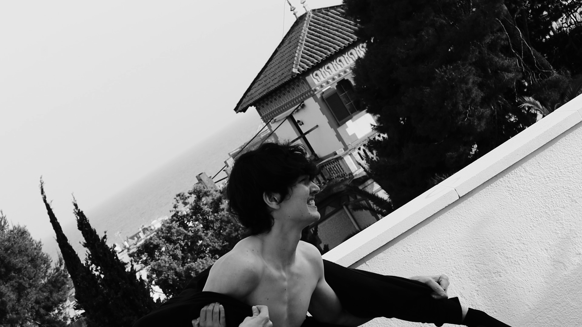 The Man With the Fish on His Back (2020)