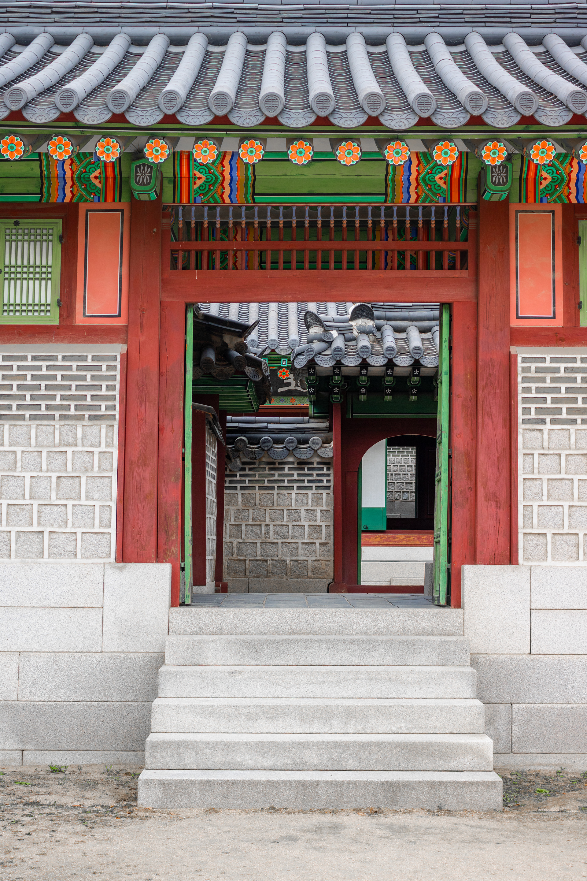 Doorway to Doorway | (Changdeokgung Palace)