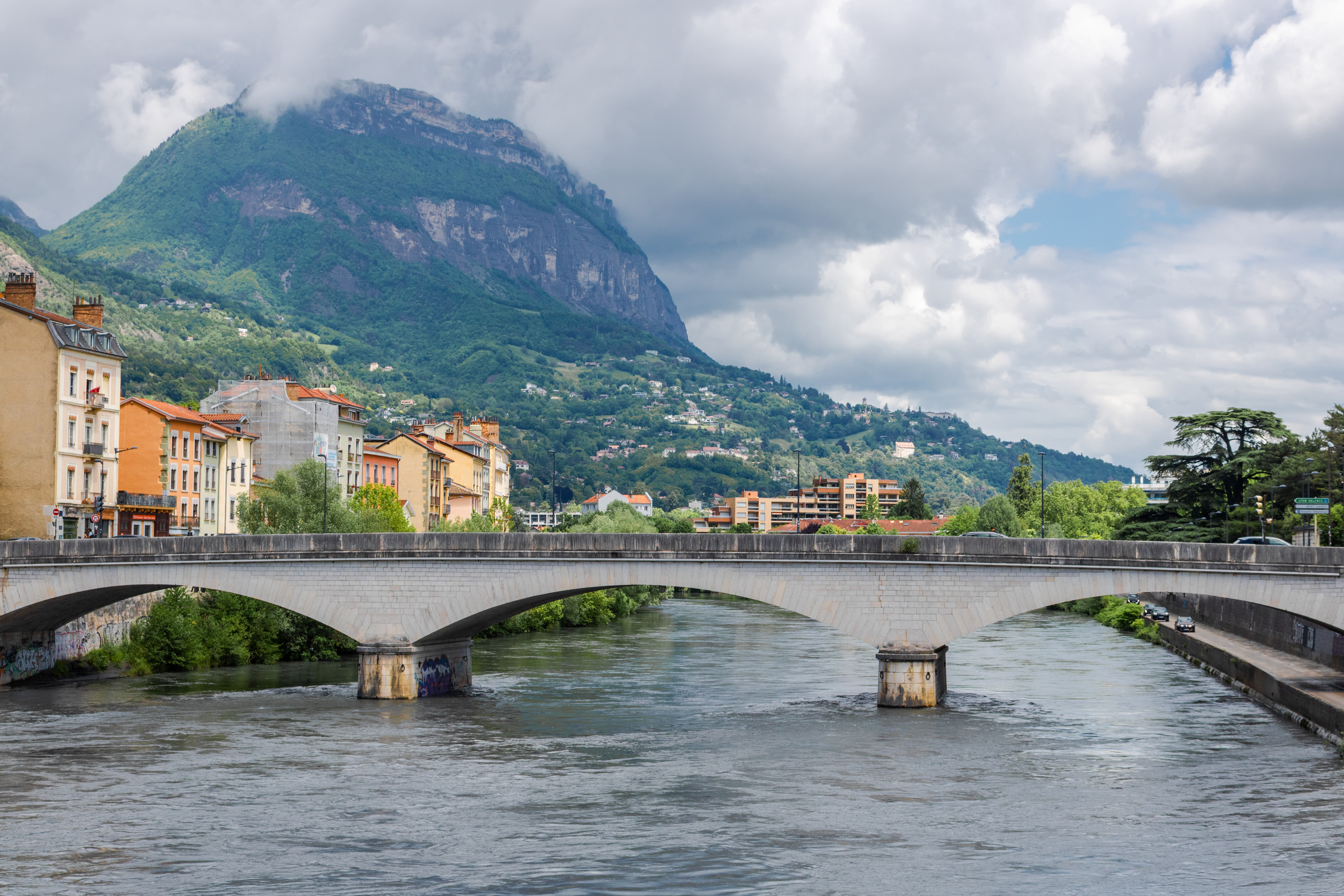Riverside Drive | (Passerelle St-Laurent)