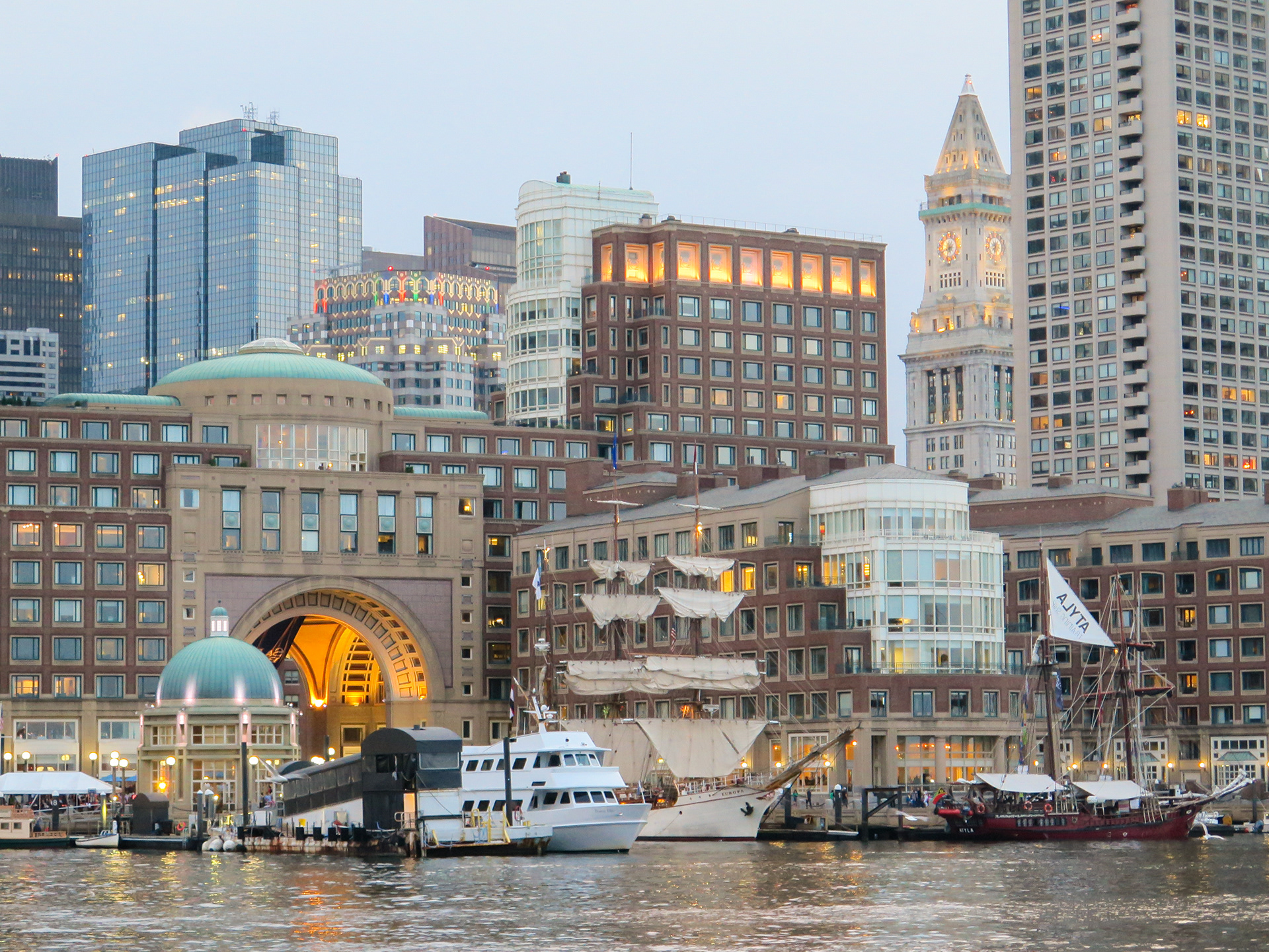 Lit Up | (Boston, USA)