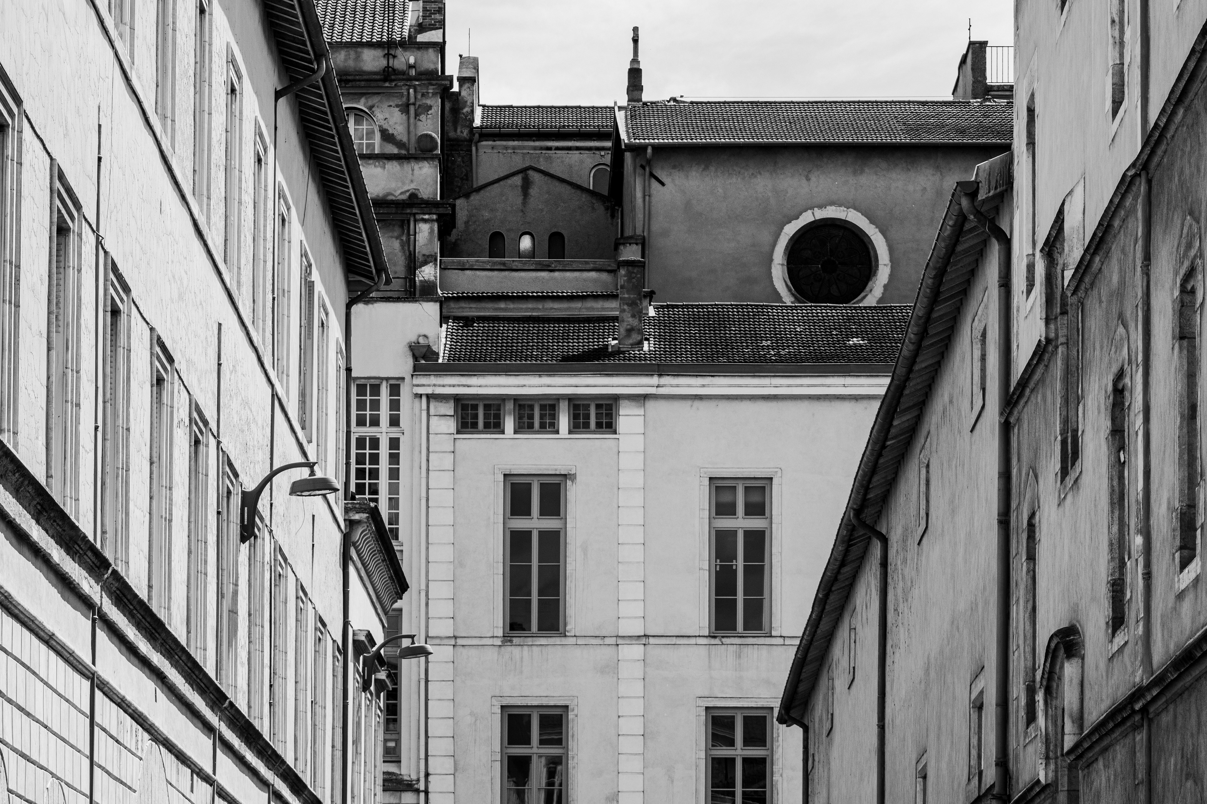 Wall to Wall | (Lyon, France)