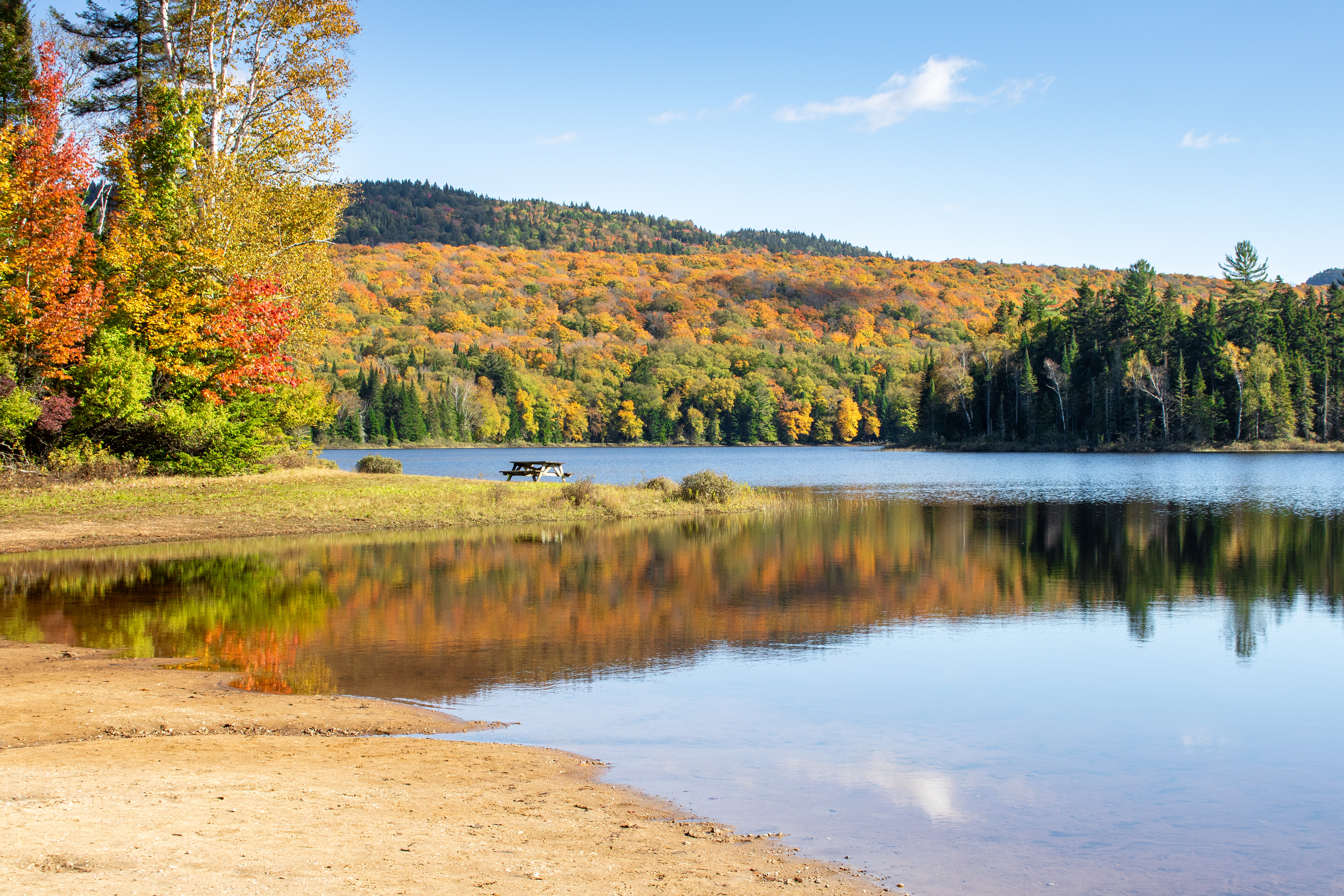 Lac-aux-Atocas | (Mont Tremblant, Canada)