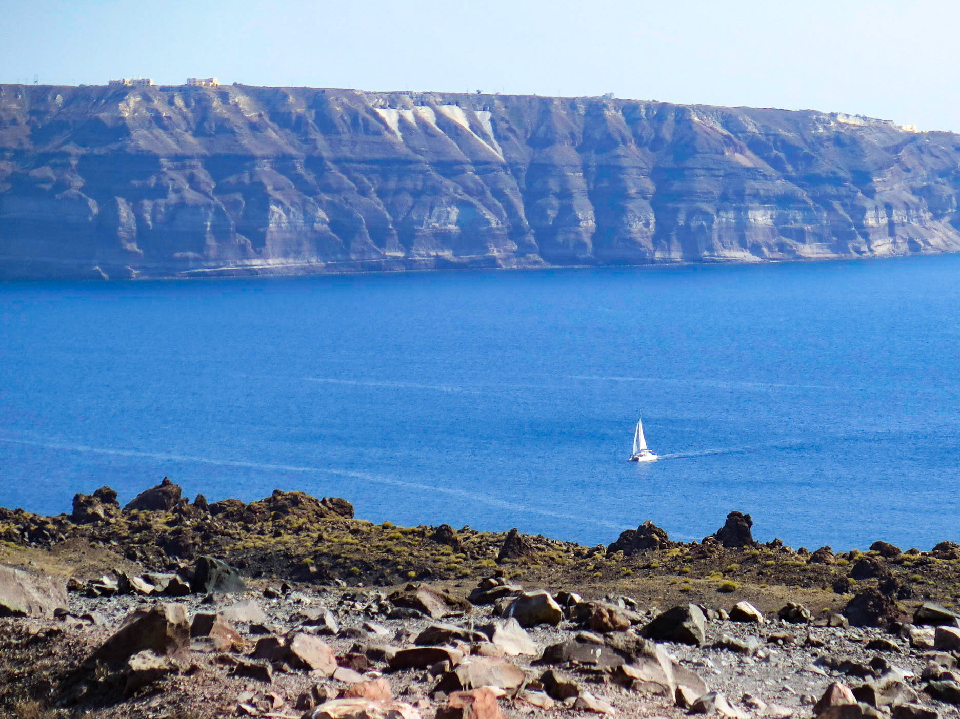 A Scenic Sail | (Nea Kameni)