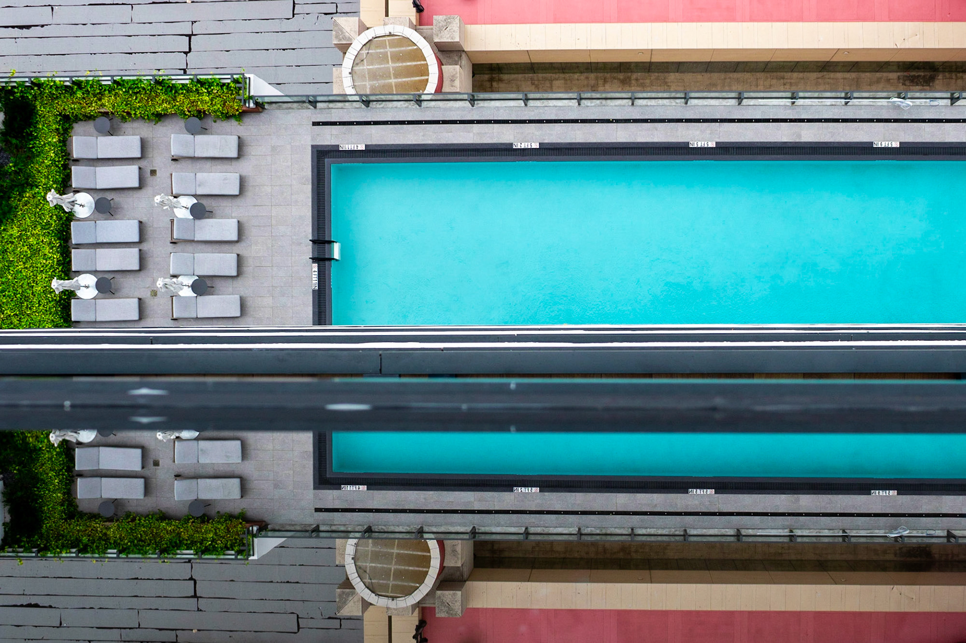 Mirror Pool | (Elser Hotel)