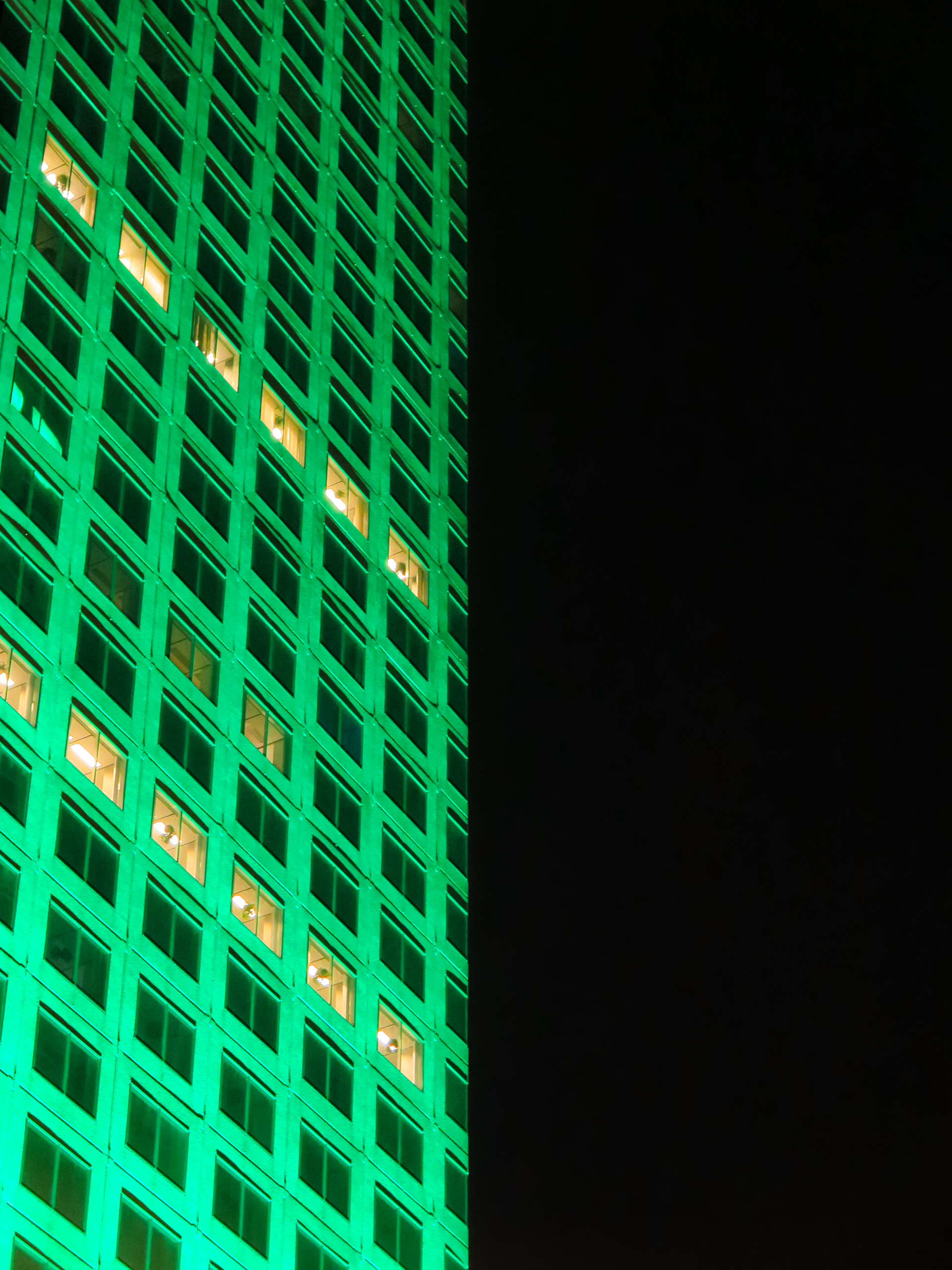 Green Glow | (Montreal, Canada)