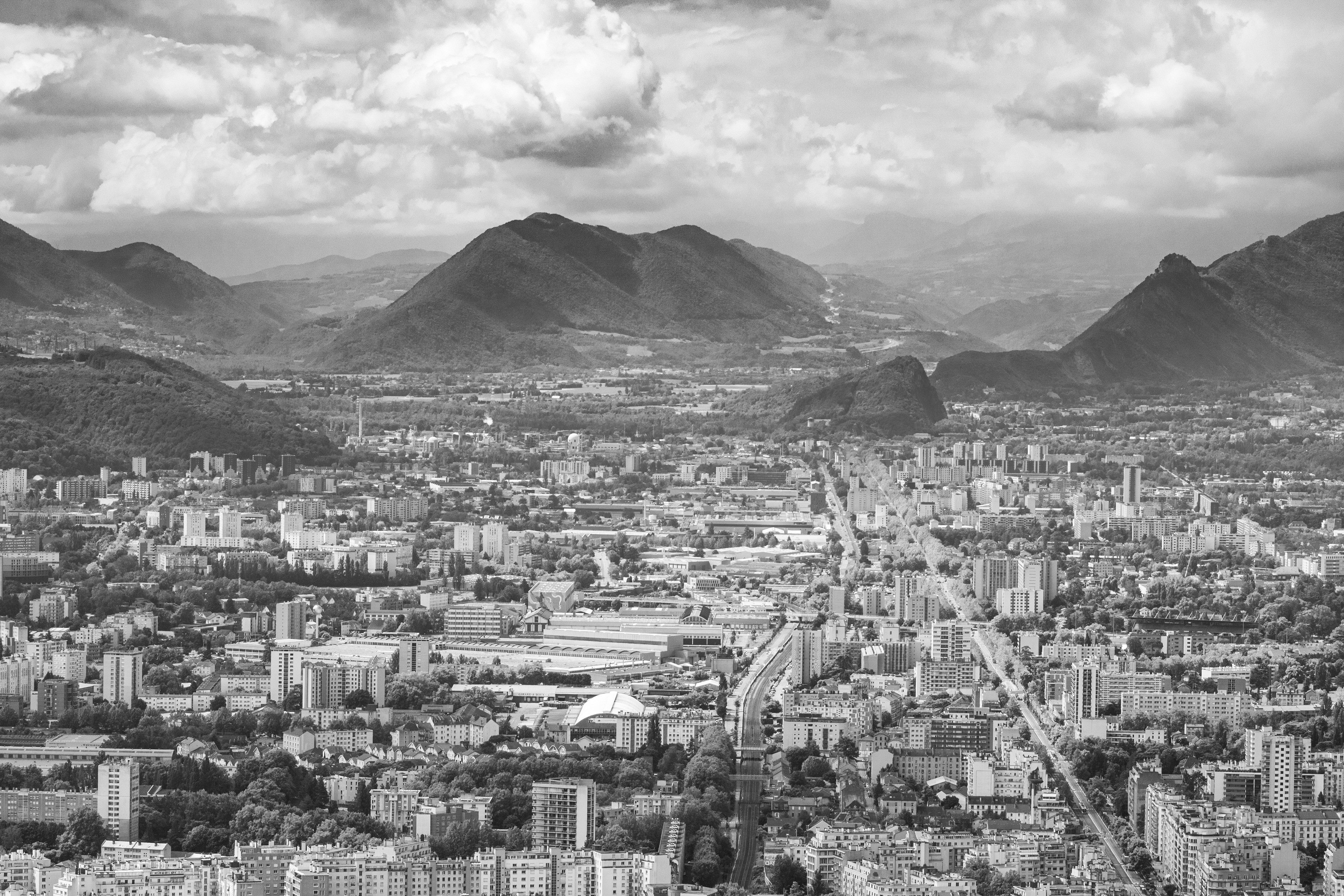 Monochrome Mountains | (Fort de La Bastille)