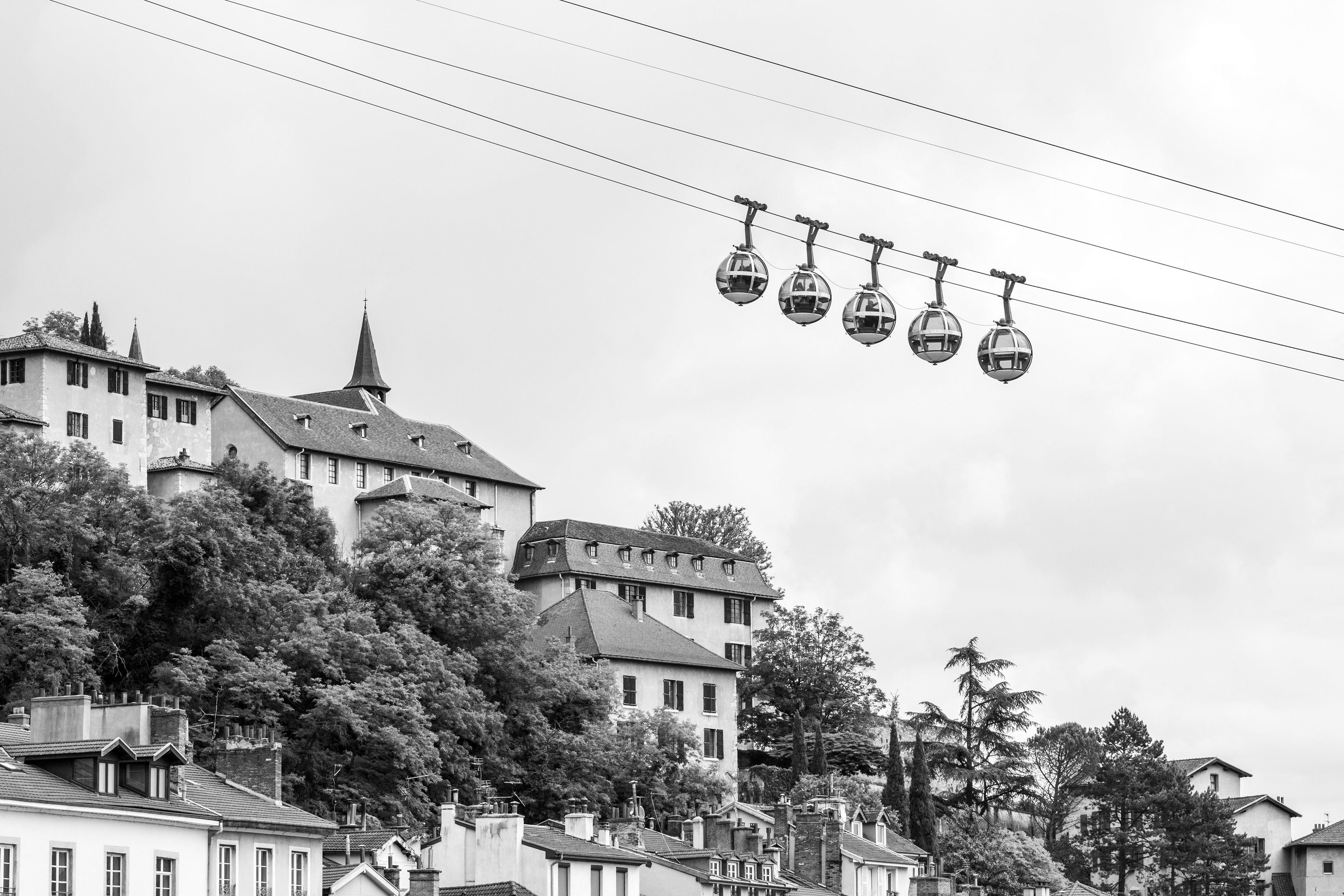 Overhead | (Téléphérique Grenoble - Bastille)