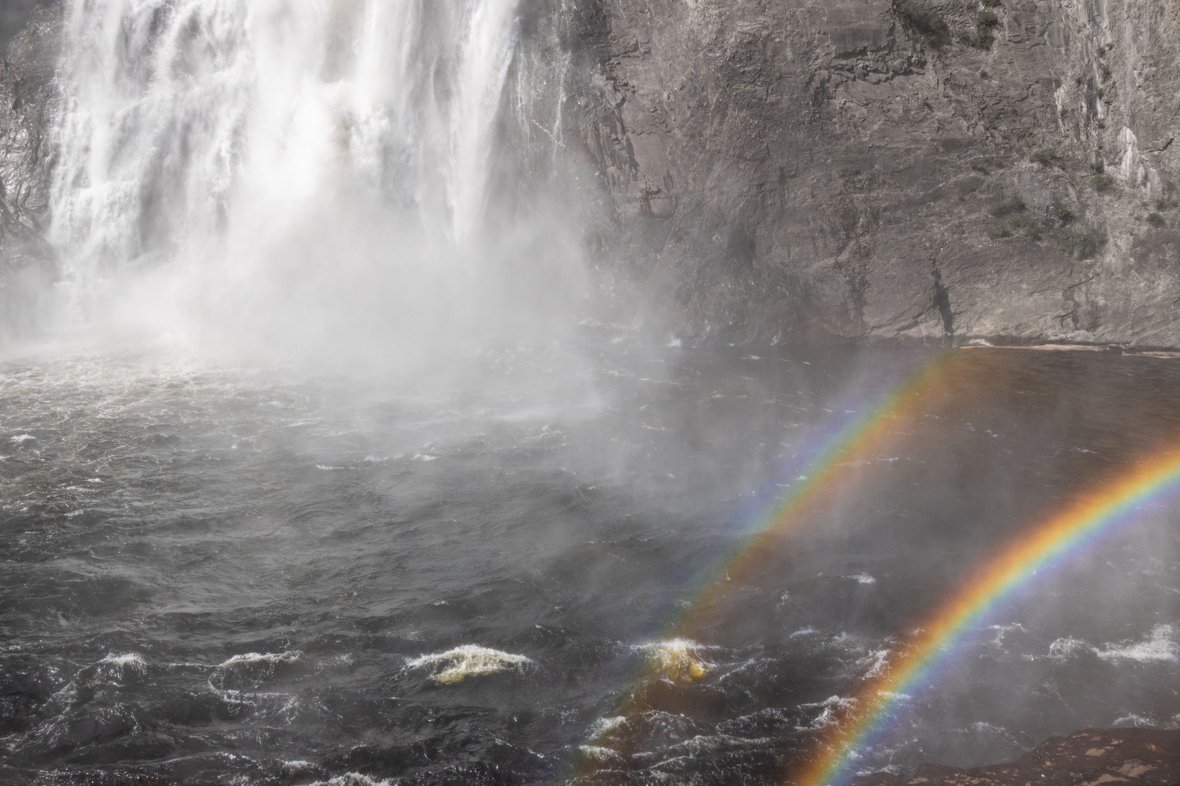 Colourful Corner | (Chutes Montmorency)