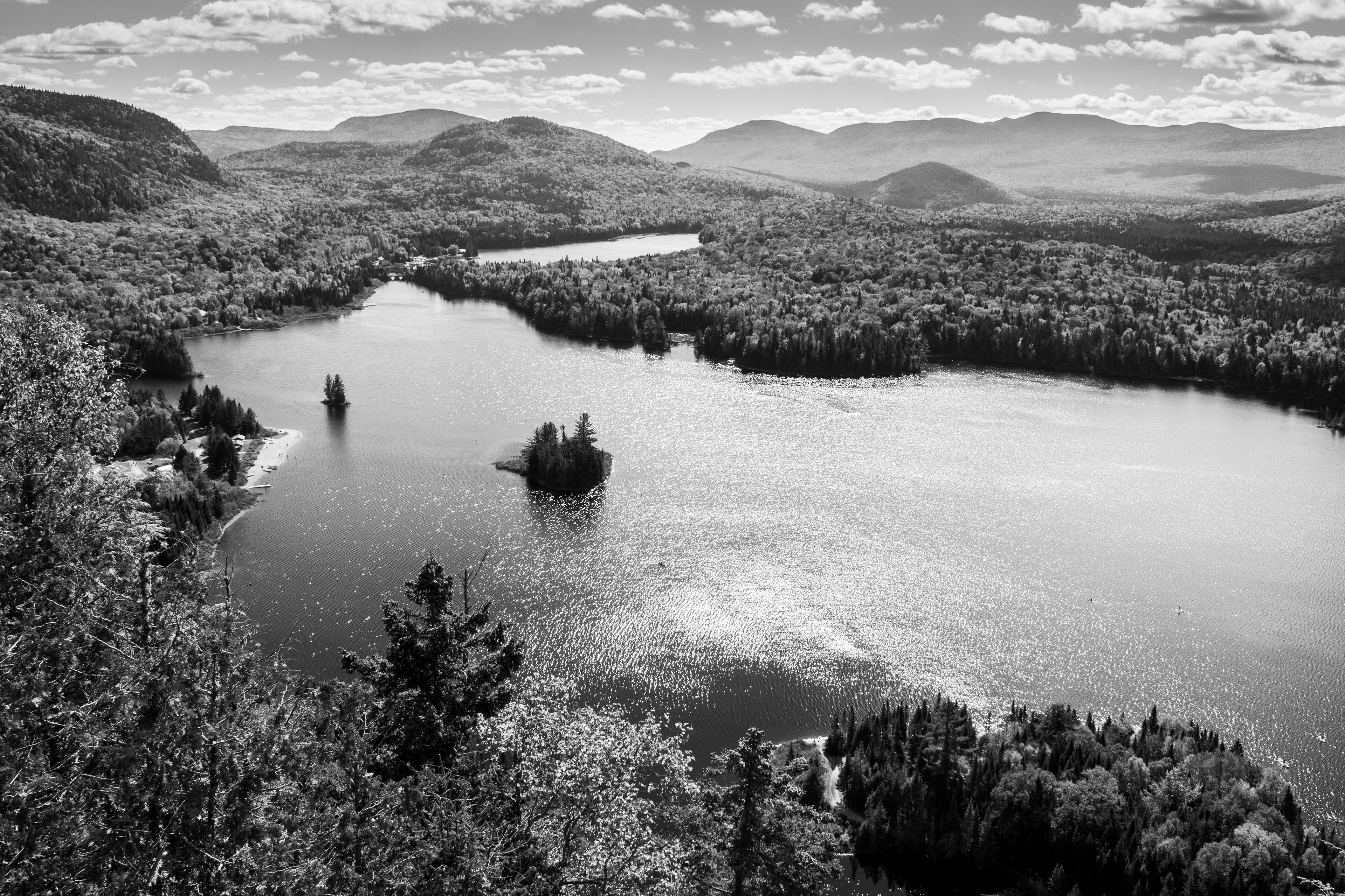 Monochrome Mountains | (Parc National du Mont-Tremblant)
