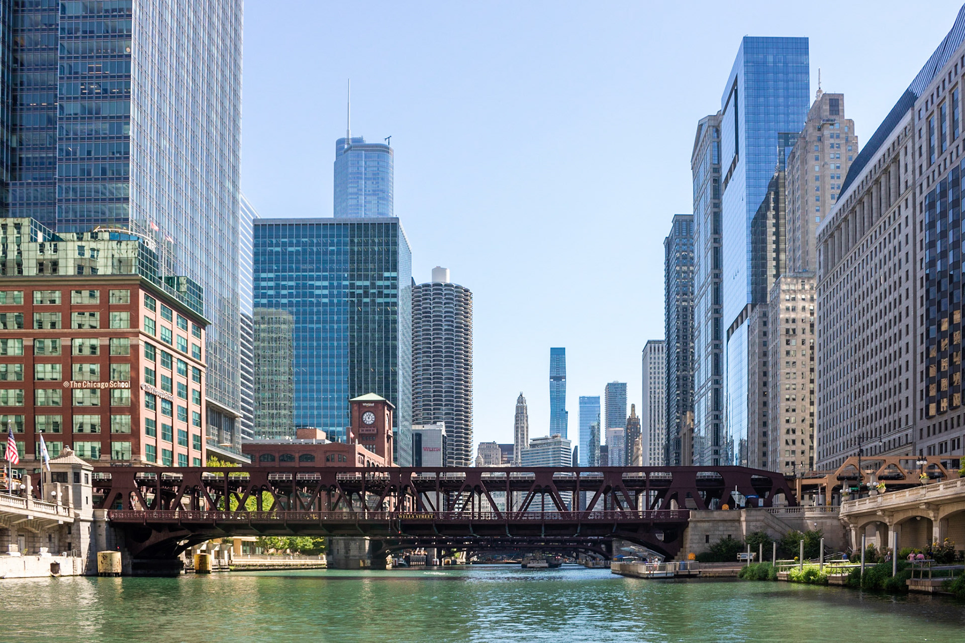 Bridge to Buildings | (Chicago River)