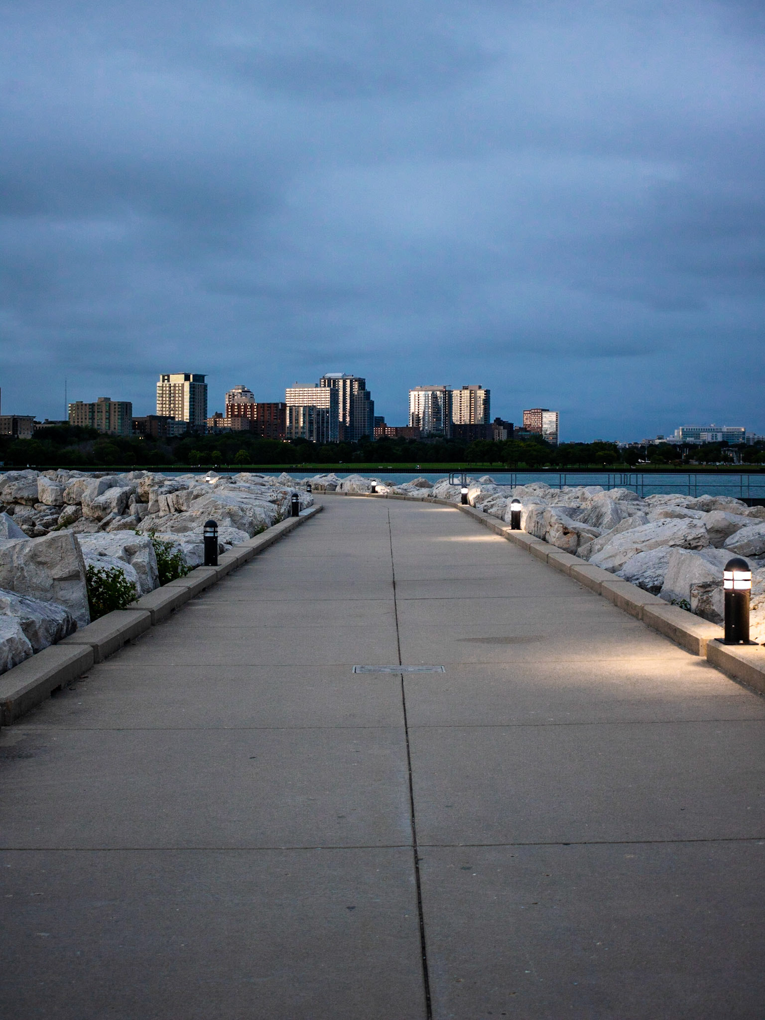 Pier Pathway | (Pier Wisconsin Cruise Dock)