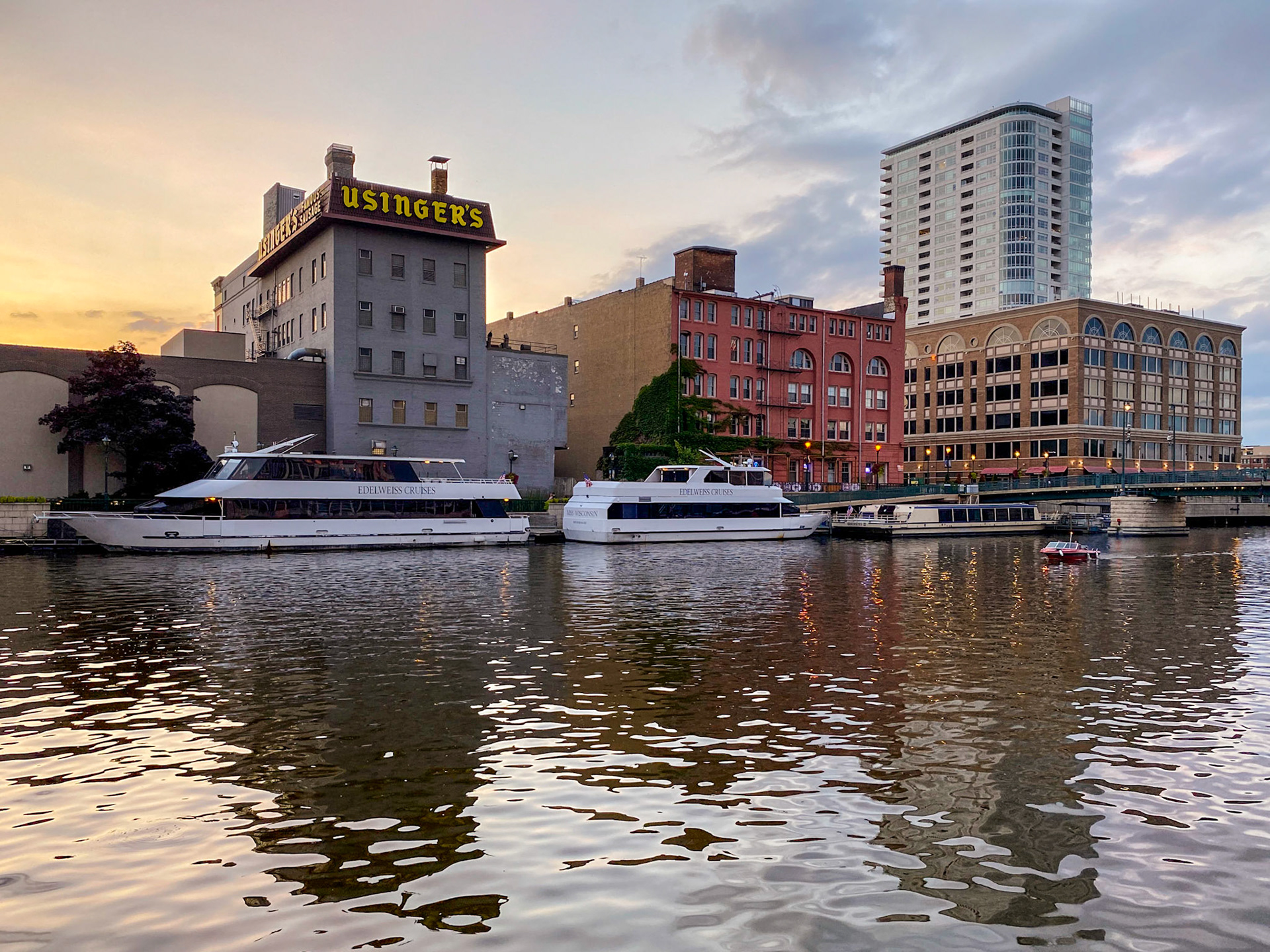 The Link Maker | (Usinger's Famous Sausage)