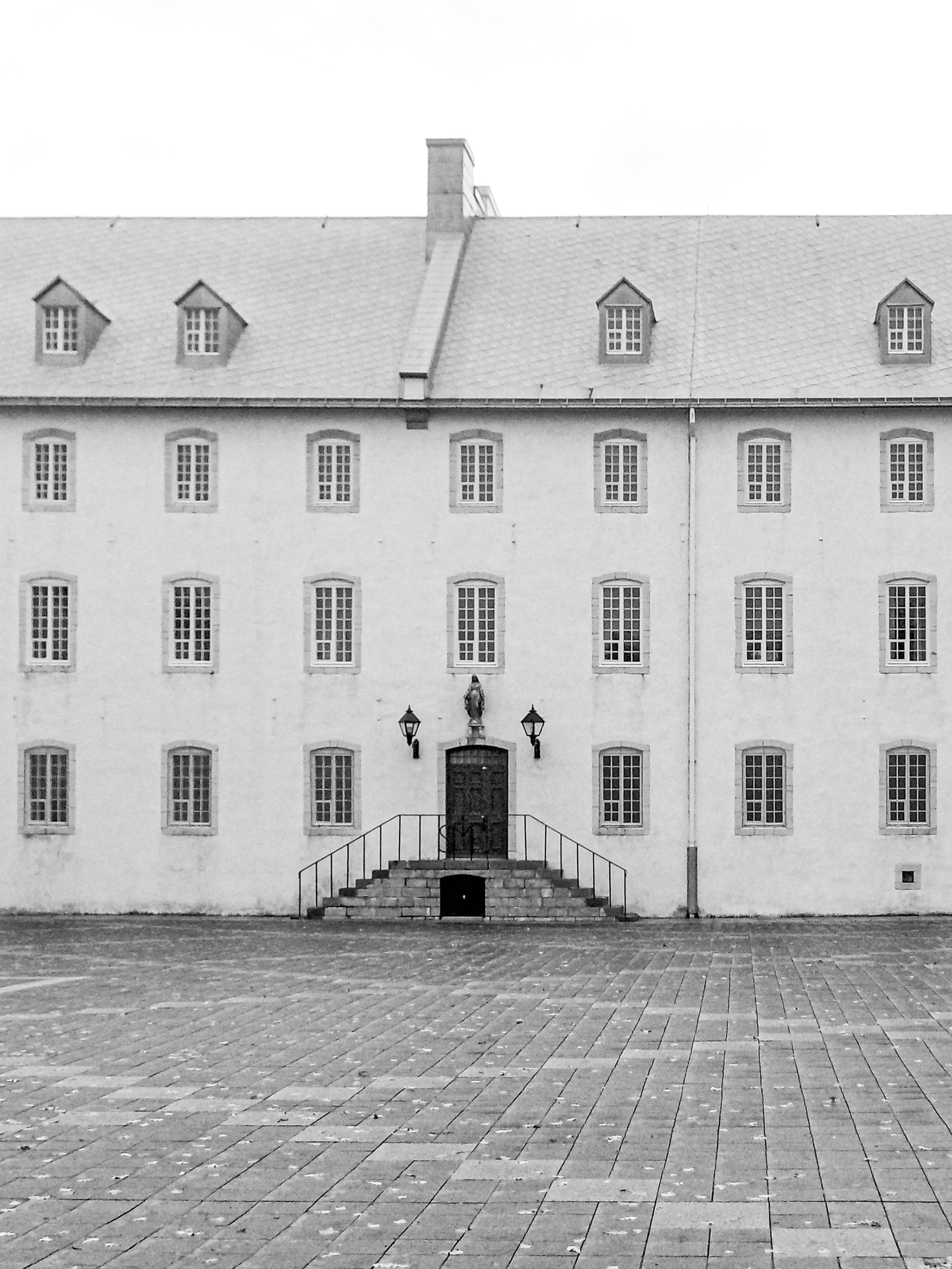 1663 | (Quebec City, Canada)