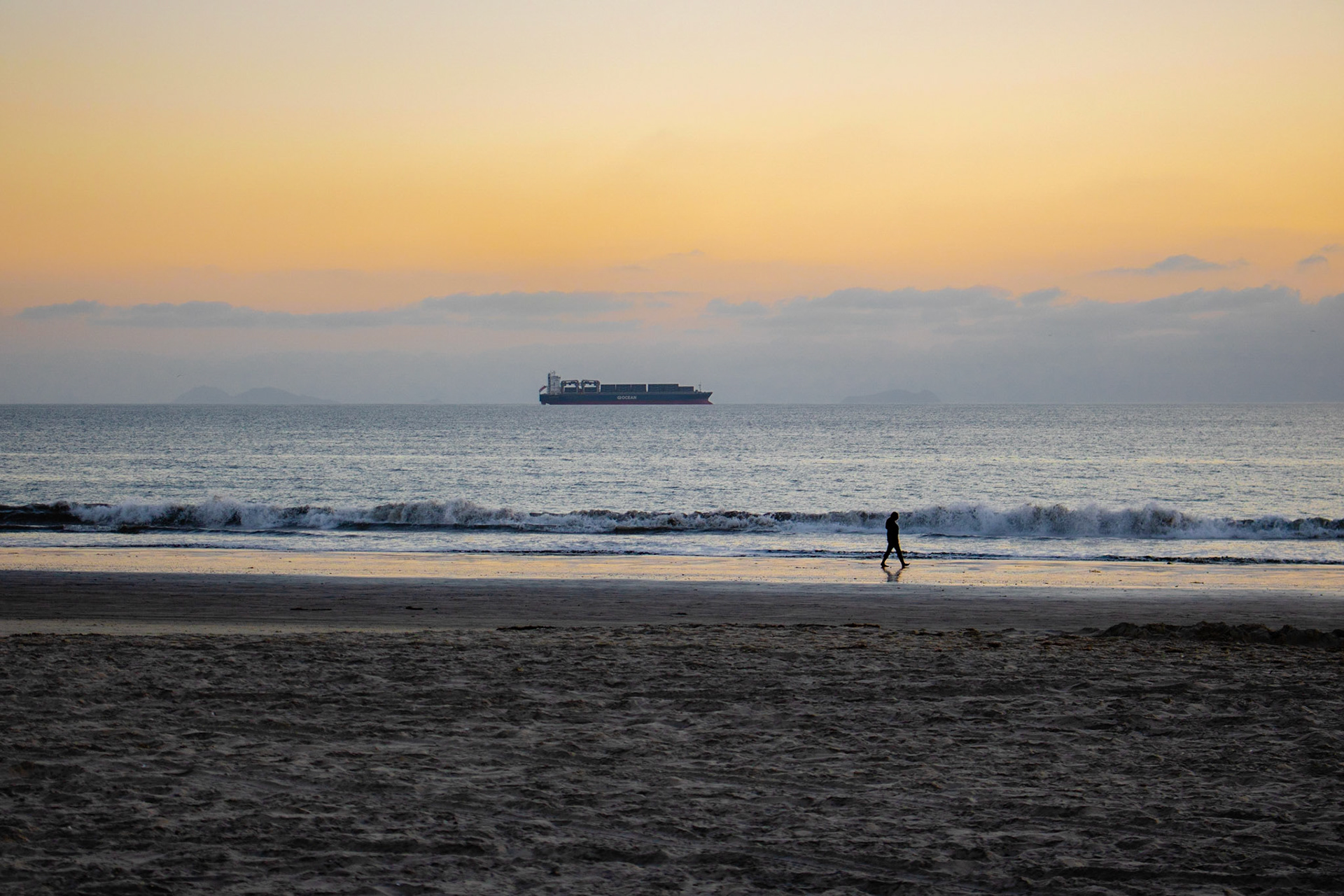 Beat the Boat | (Coronado Beach)