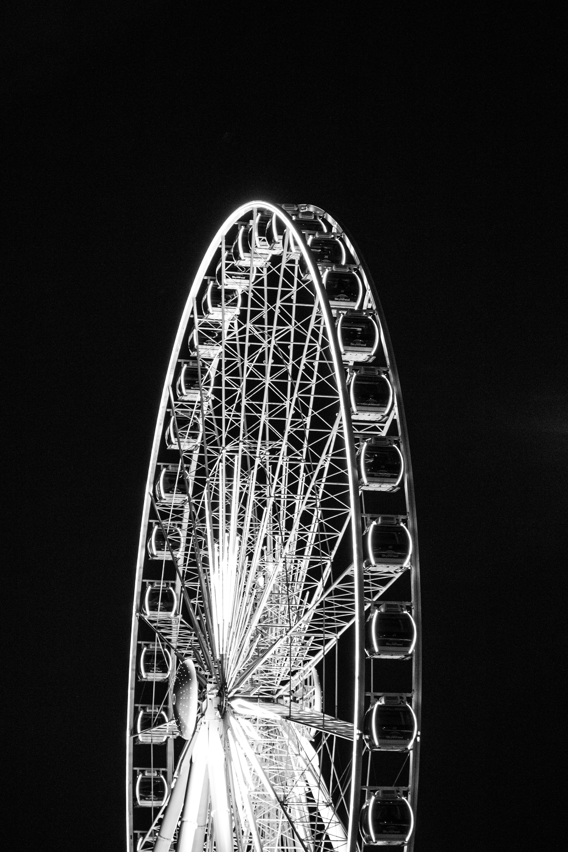 Wheel of Light | (Niagara Falls, Canada)