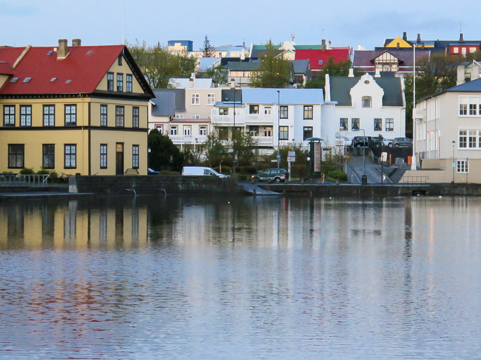Lake Tjörnin | (Reykjavík)