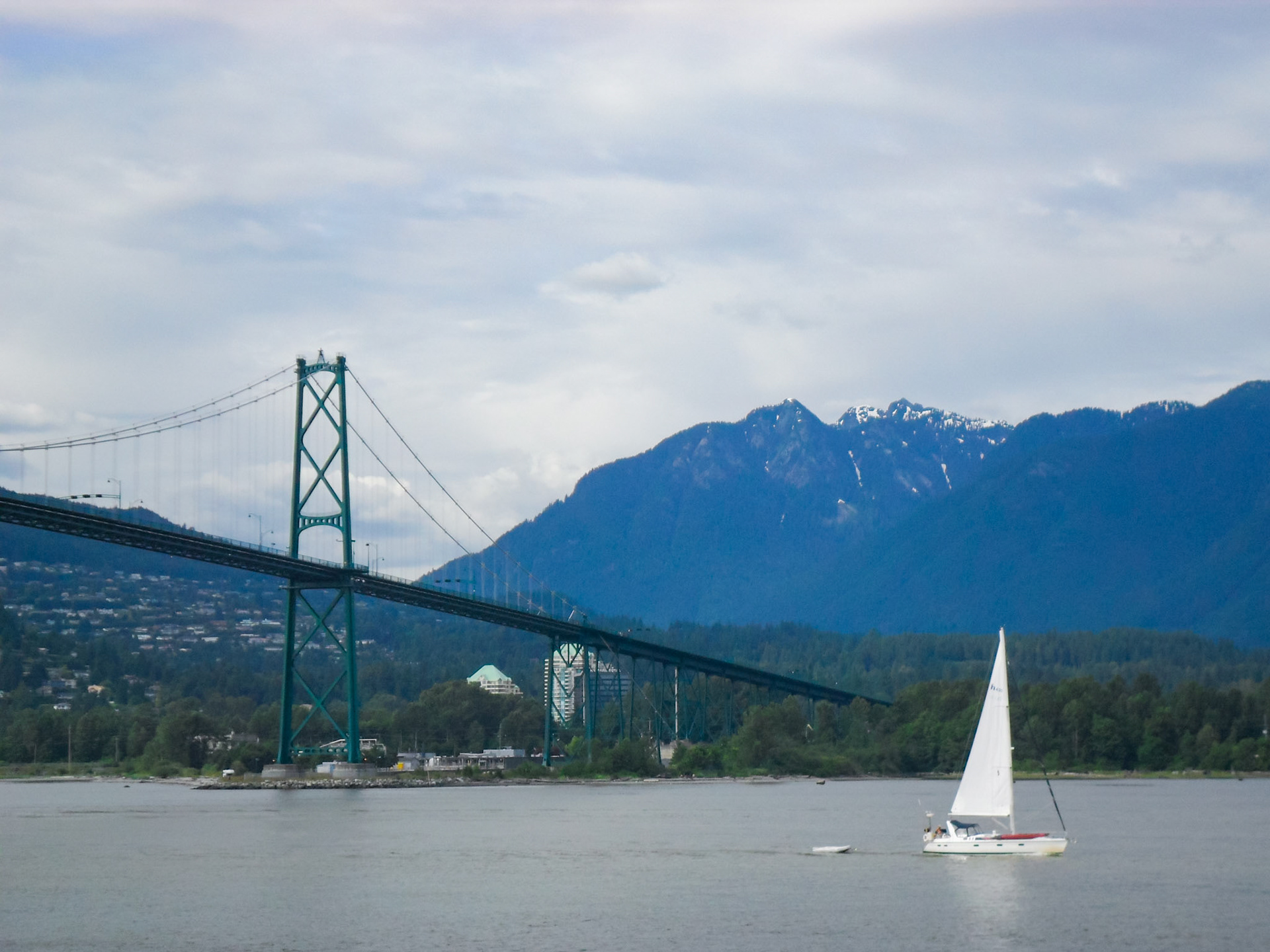 Bridge and Boat | (Lions Gate Bridge)