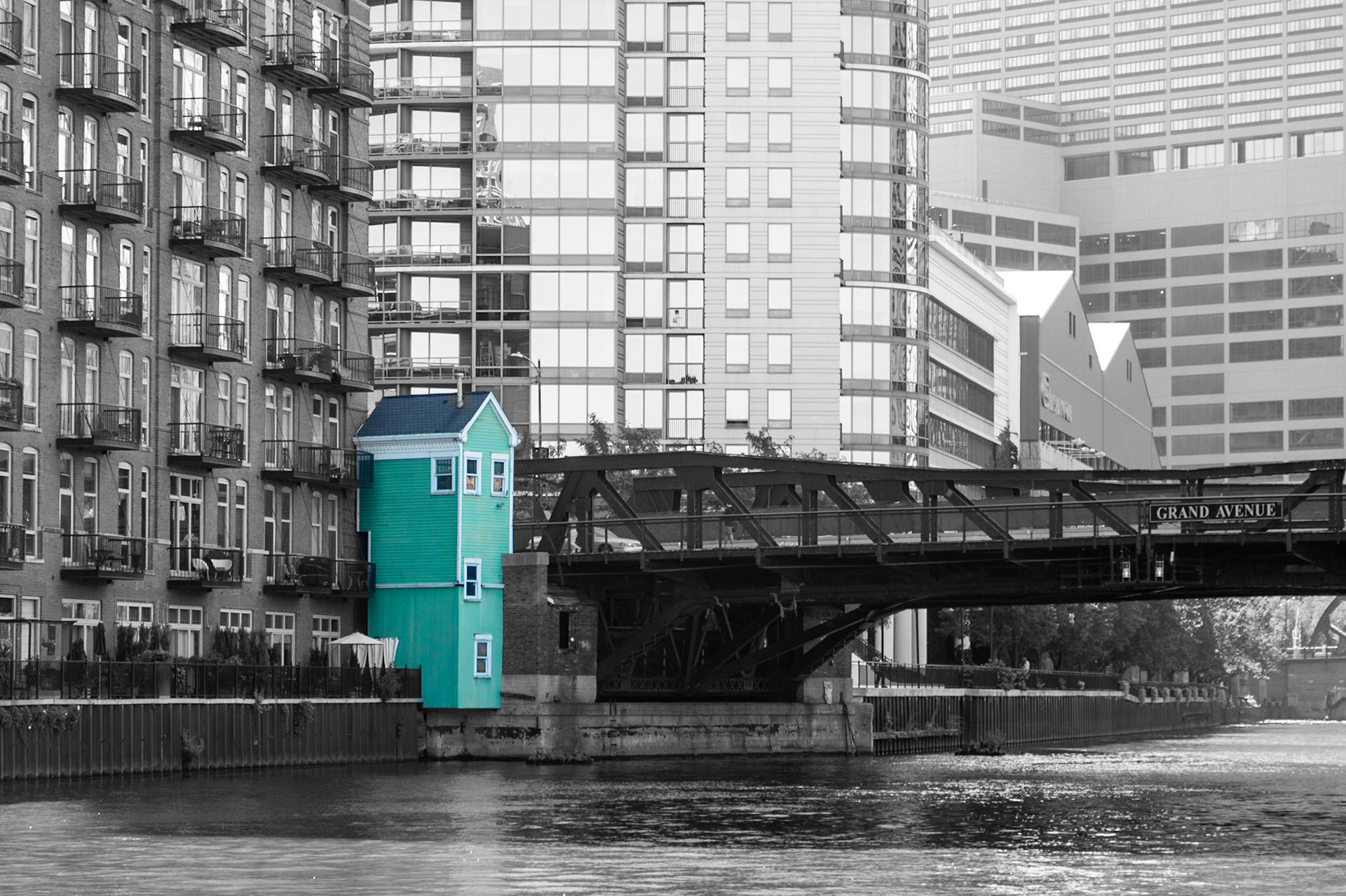 Tiny Turquoise | (Grand Avenue Bridge)