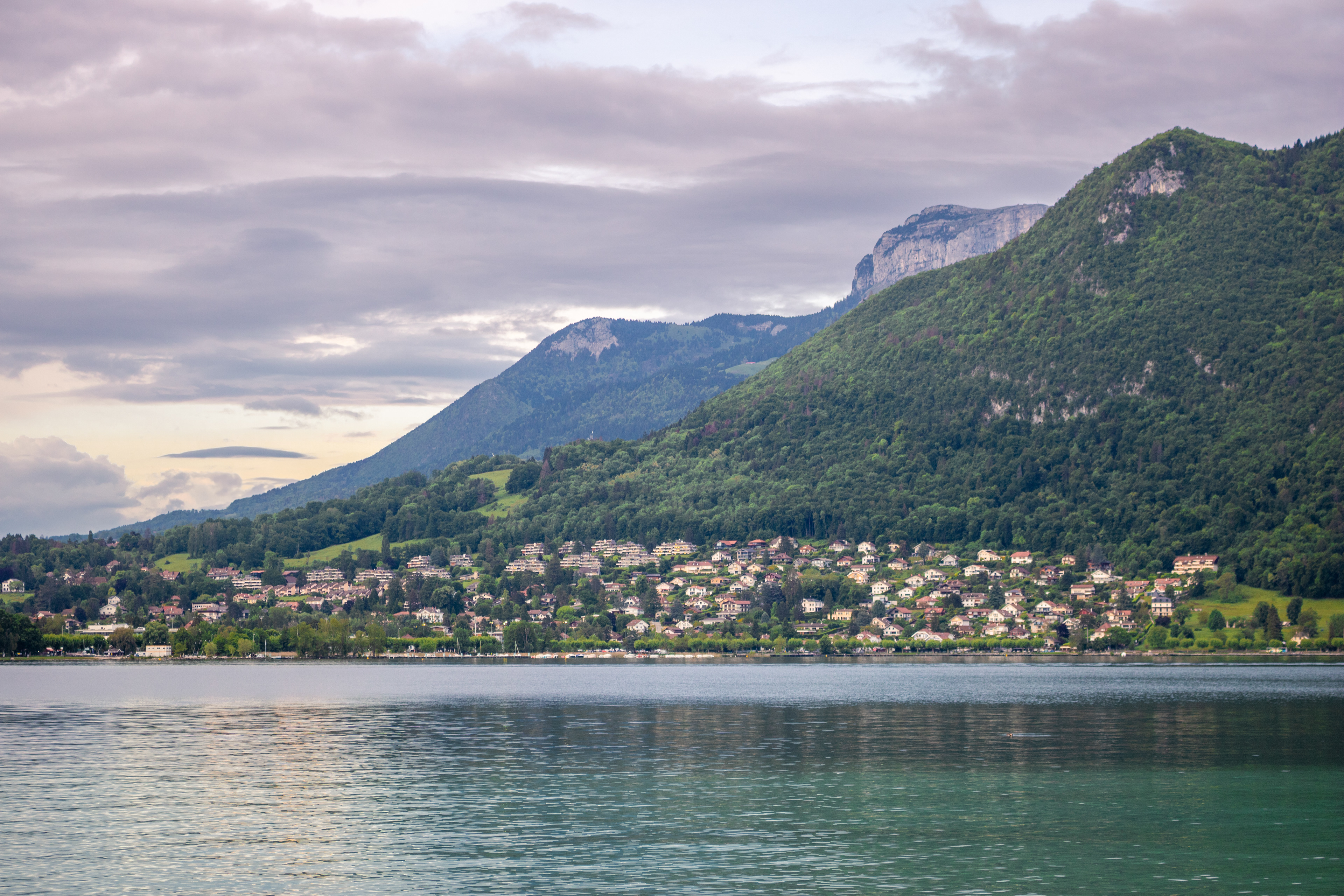 Mountain Town | (Esplanade des Marquisats)