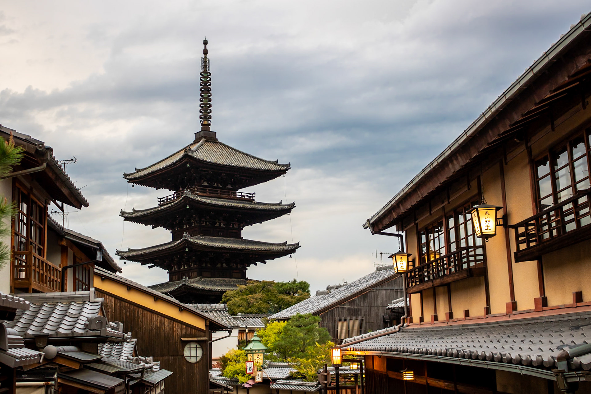 Five-Story | (Yasaka Pagoda)