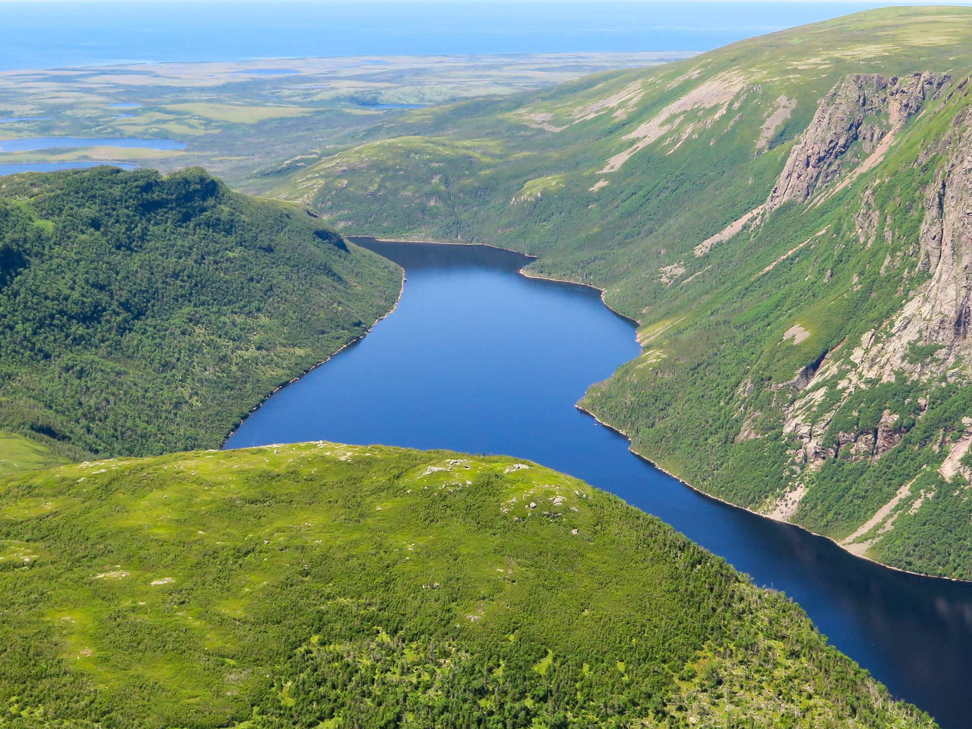 Ten Mile Pond | (Gros Morne, Canada)