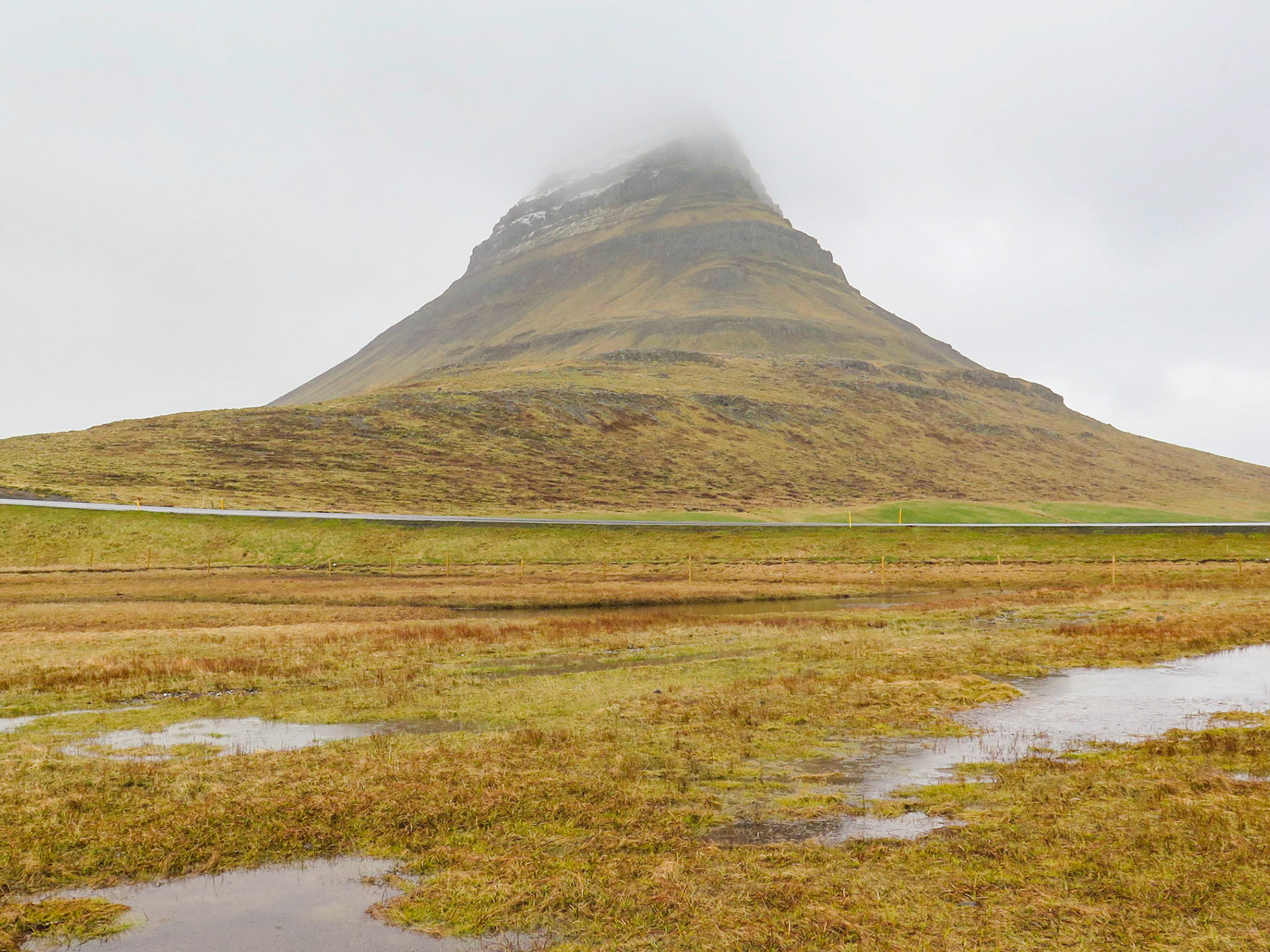 Unique Peak | (Kirkjufell)