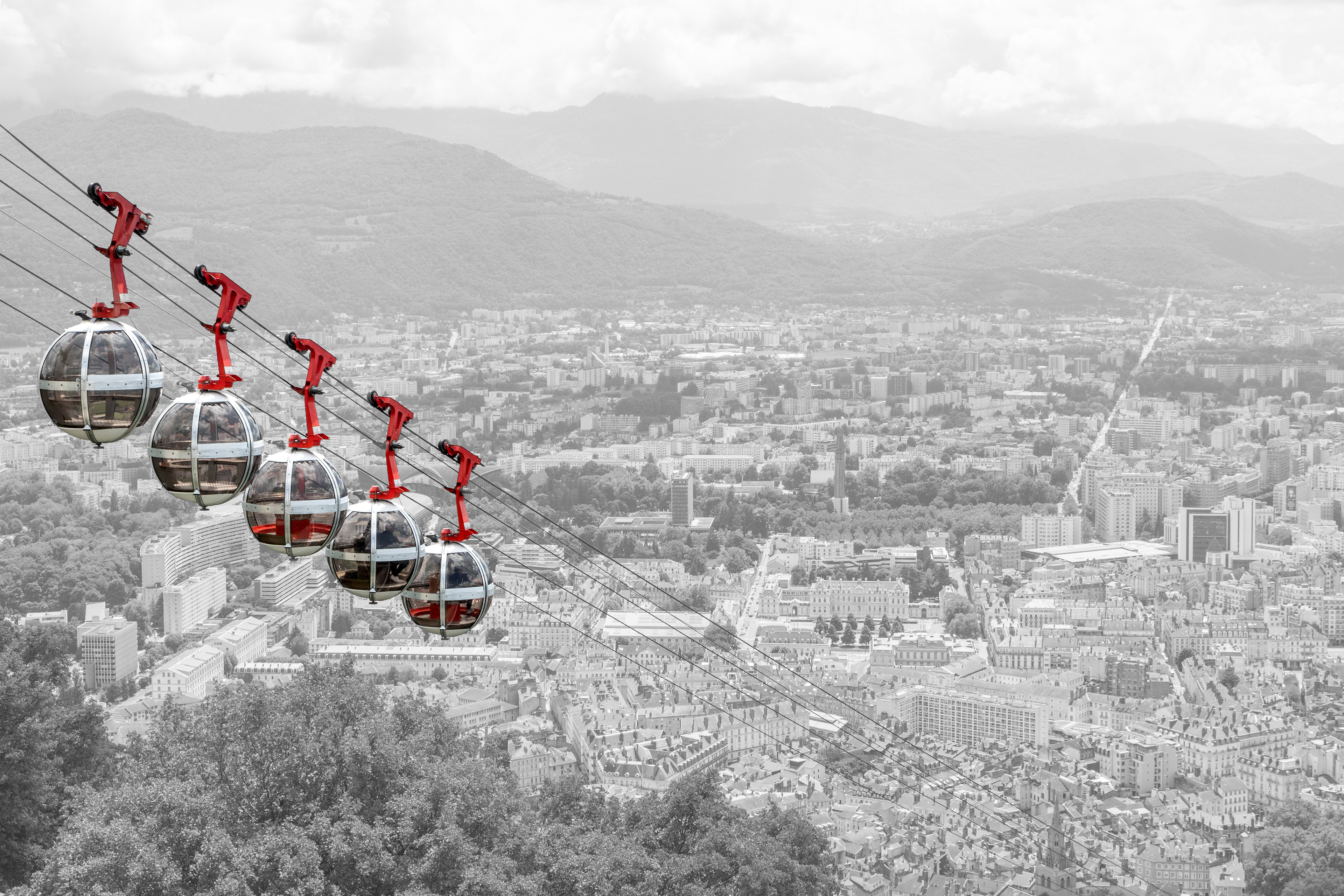 Up or Down? | (Téléphérique Grenoble - Bastille)