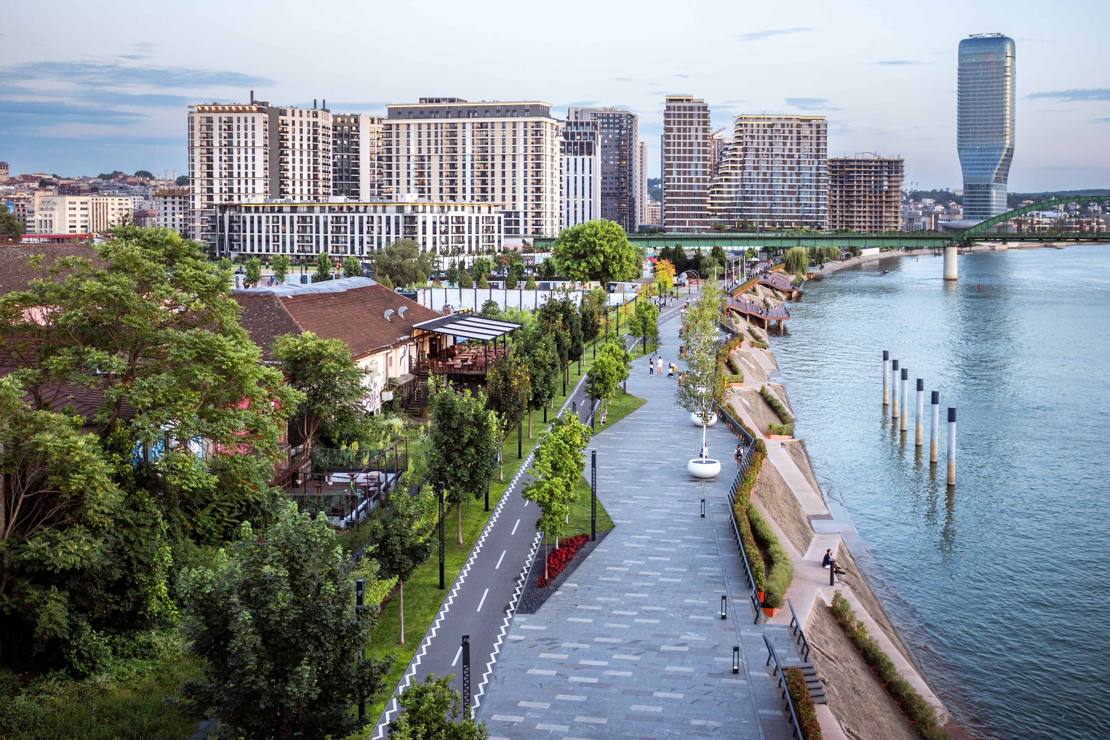The Walkway | (Belgrade Waterfront)