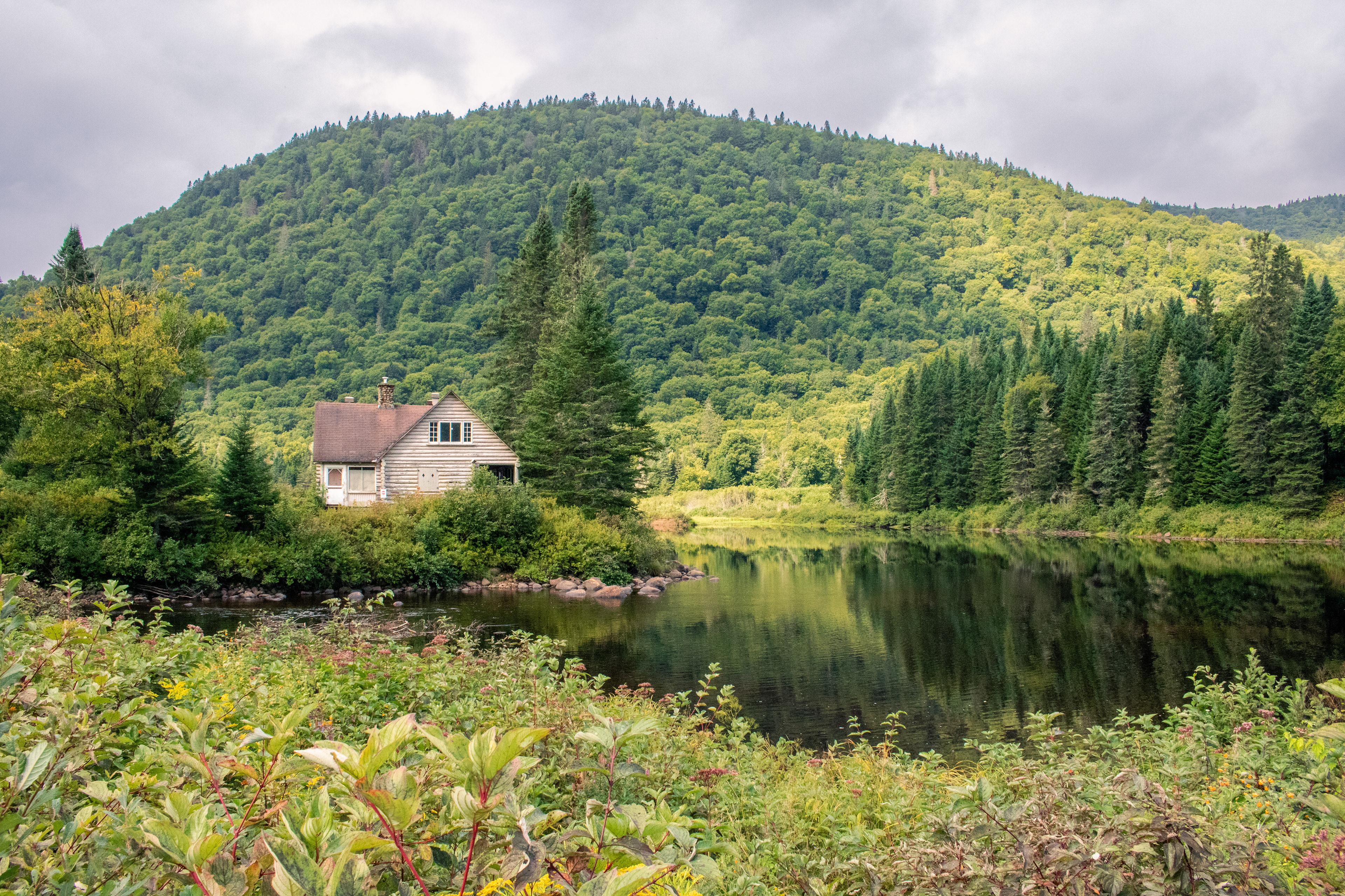 Cabin in the Mountains | (Jacques Cartier National Park, Canada)