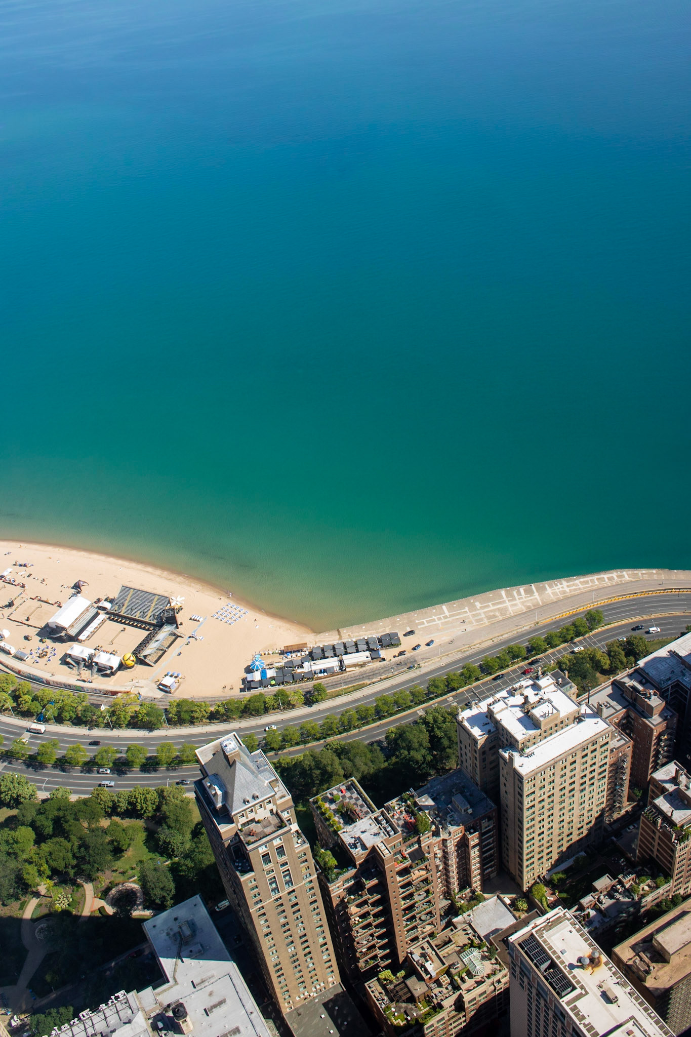 Above the Beach | (360 Chicago)