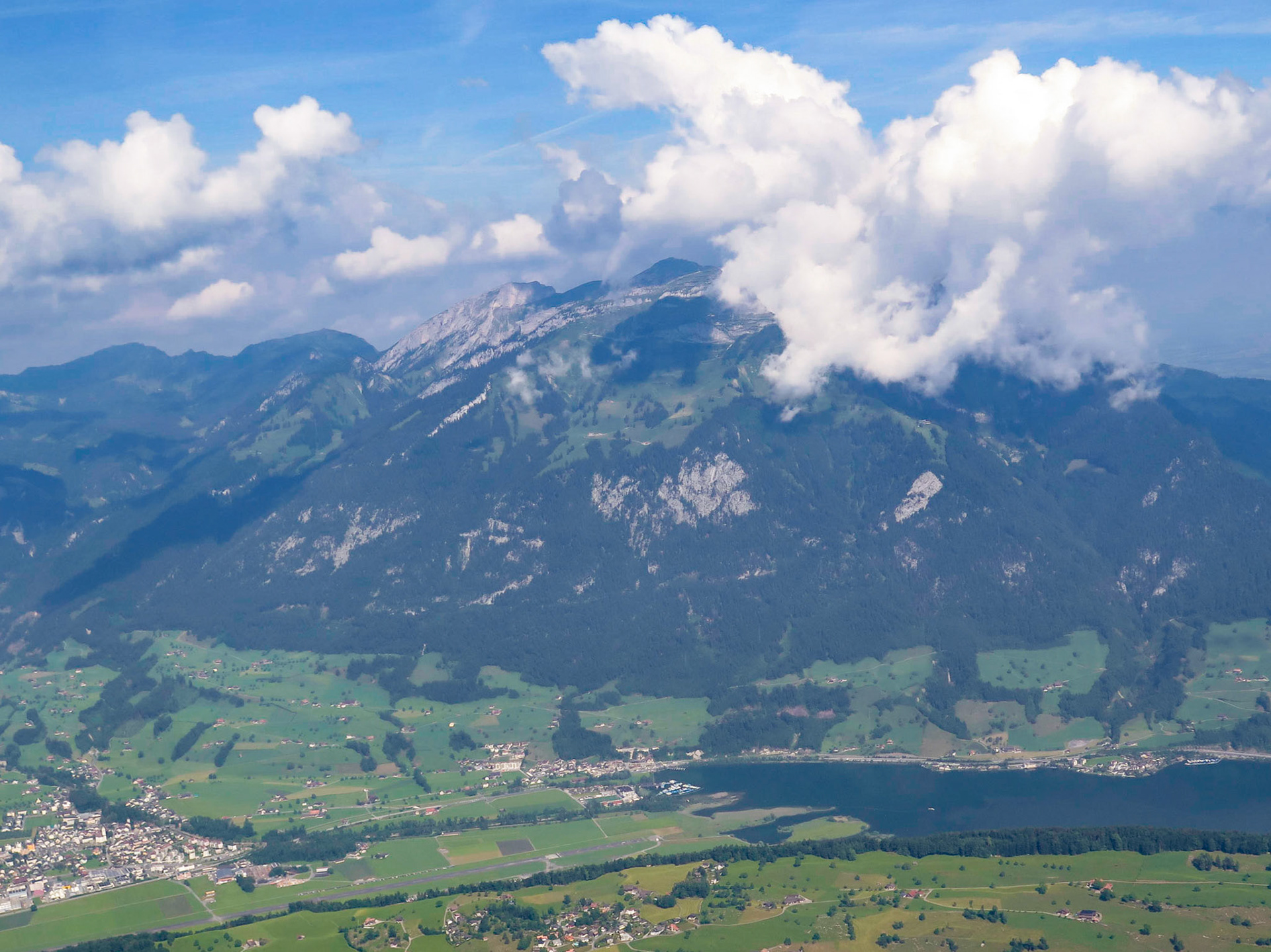 Mountain-Cloud Collision | (Stanserhorn)
