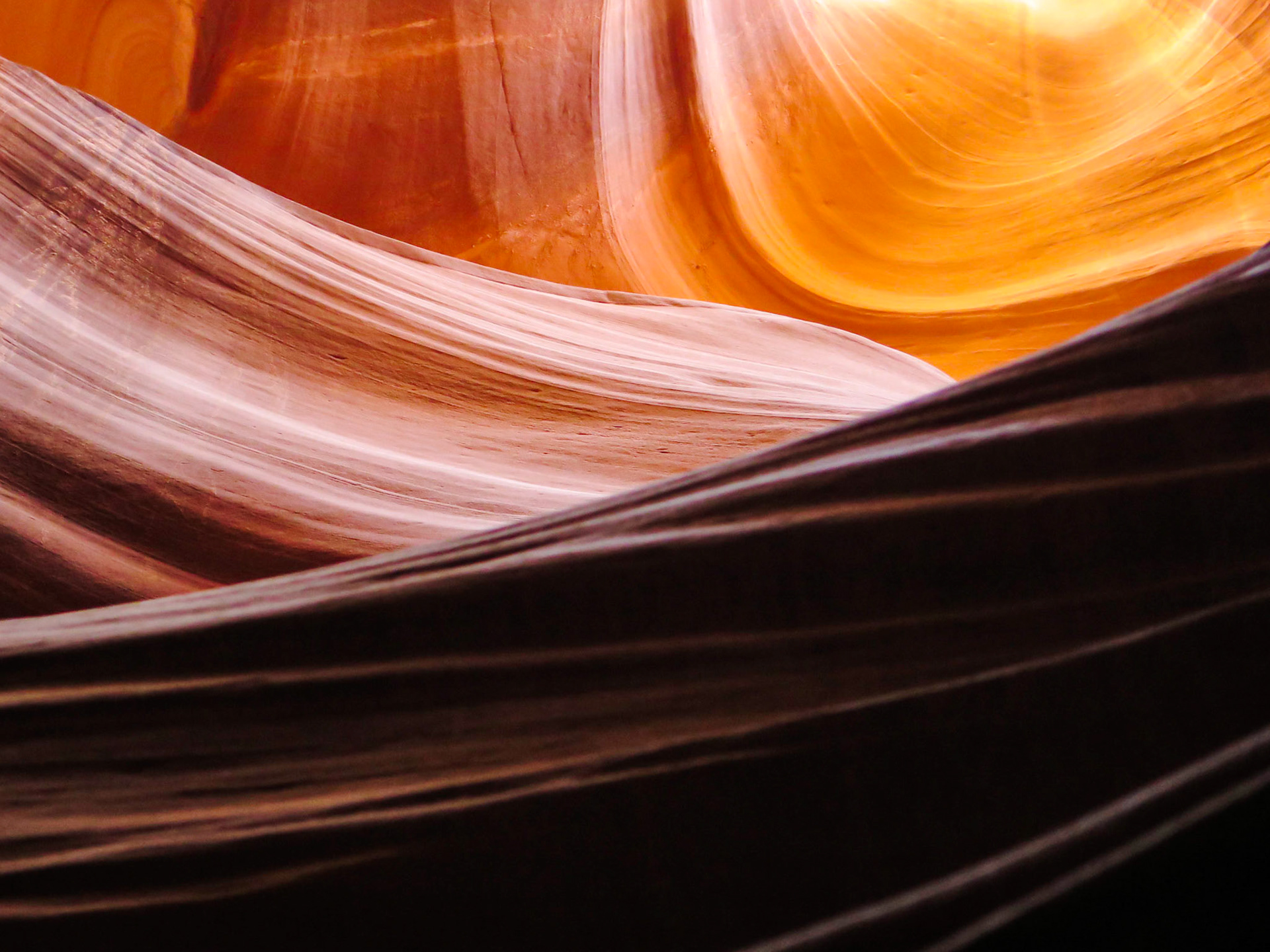 Sun Shines In | (Upper Antelope Canyon)