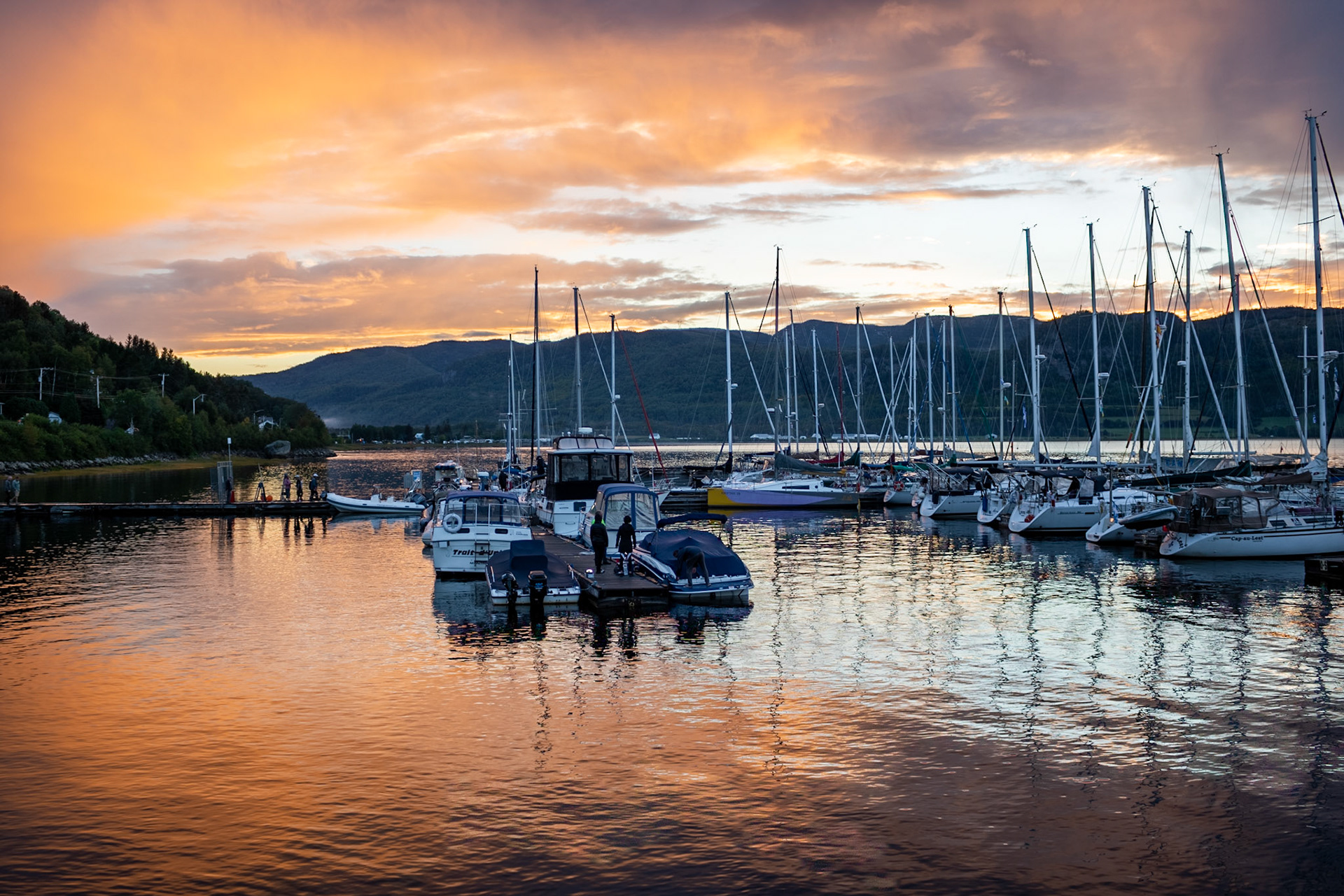 Masts Up | (Club nautique de l'Anse-Saint-Jean)