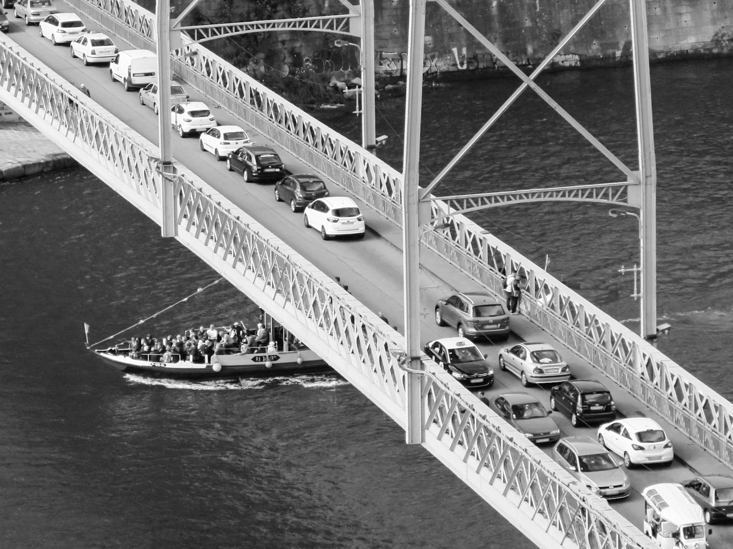 Perpendicular | (Dom Luis I Bridge)