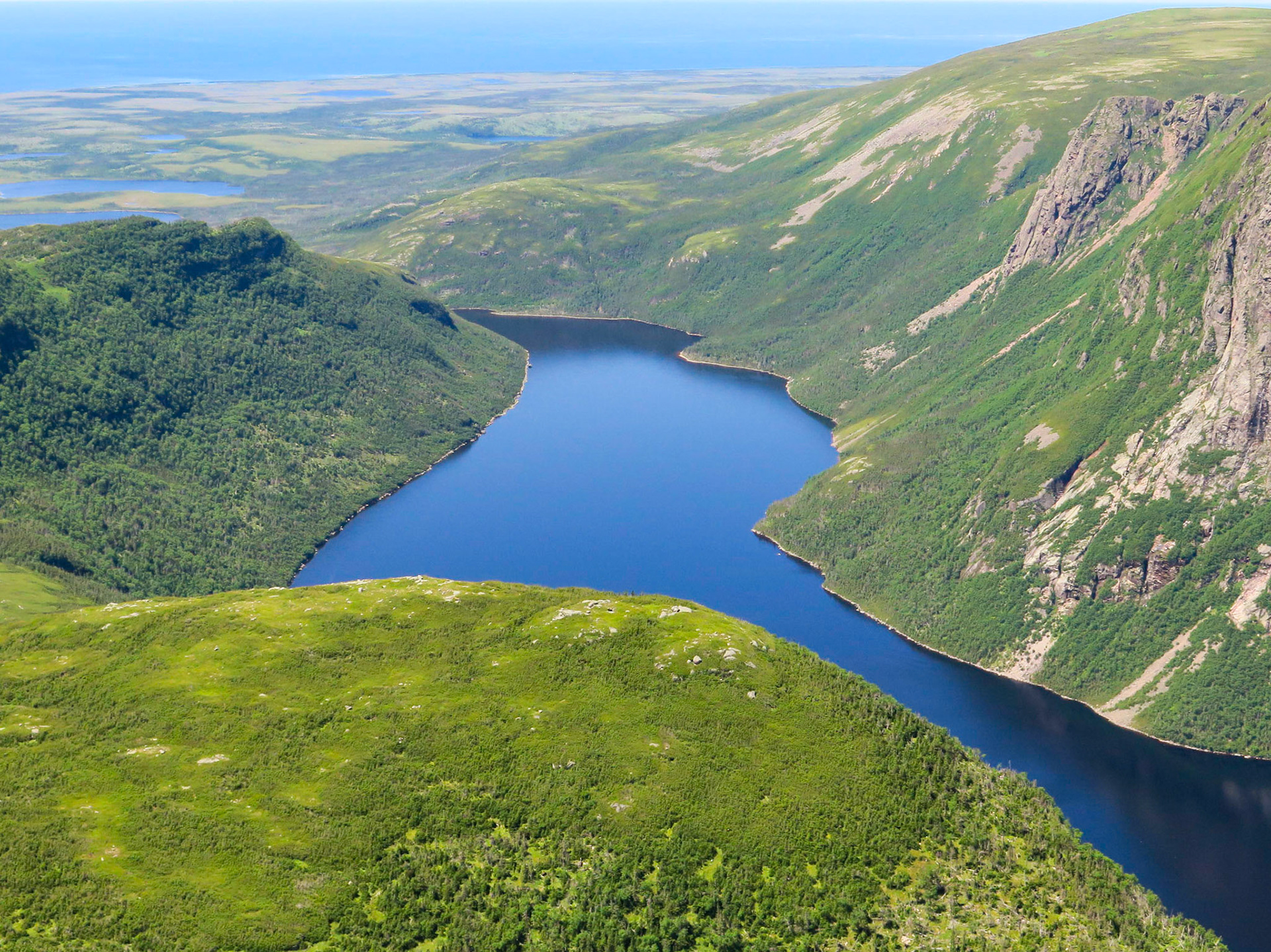 Ten Mile Pond | (Gros Morne National Park)