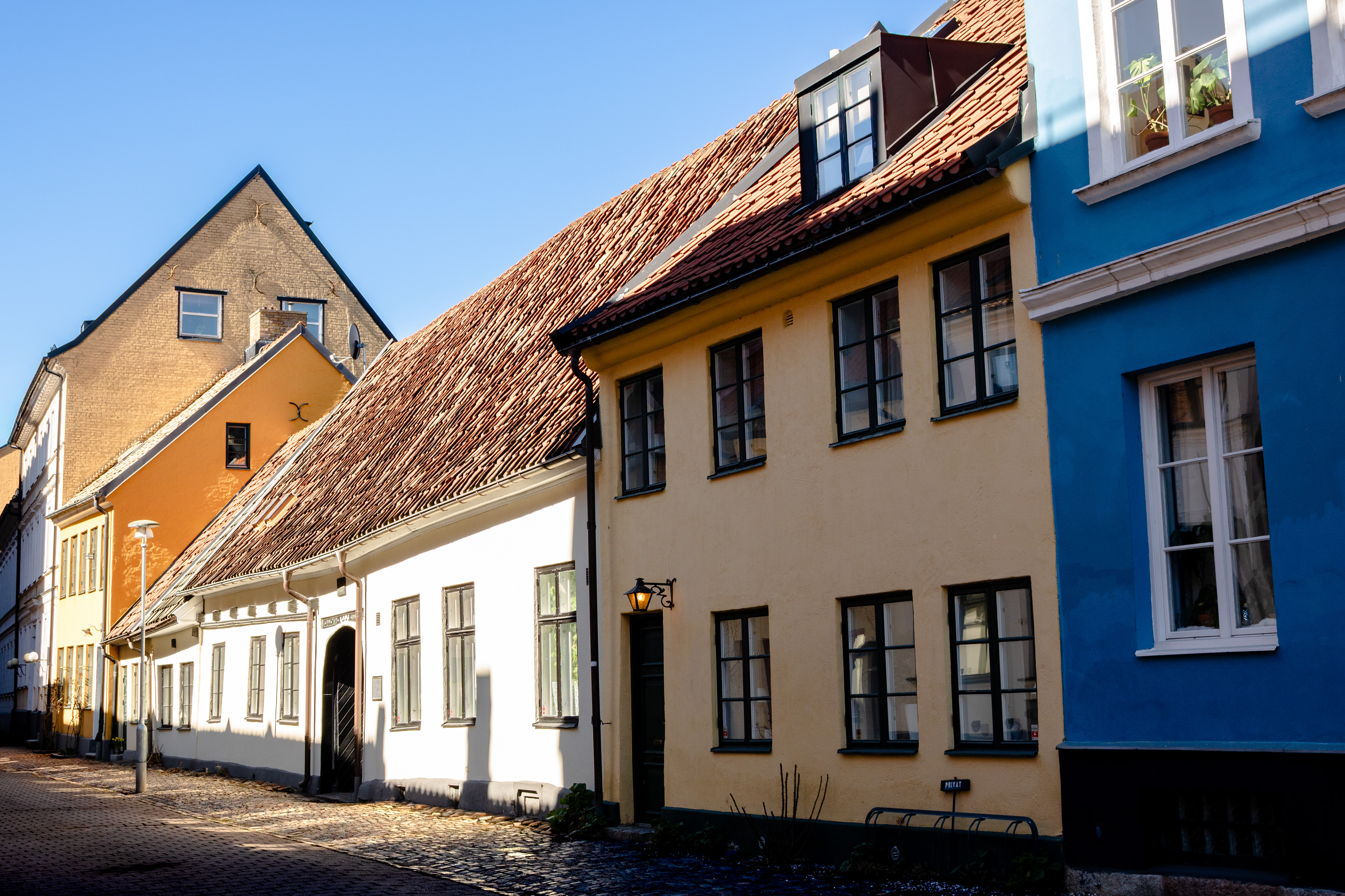 Shingled Slope | (Jakob Nilsgatan)
