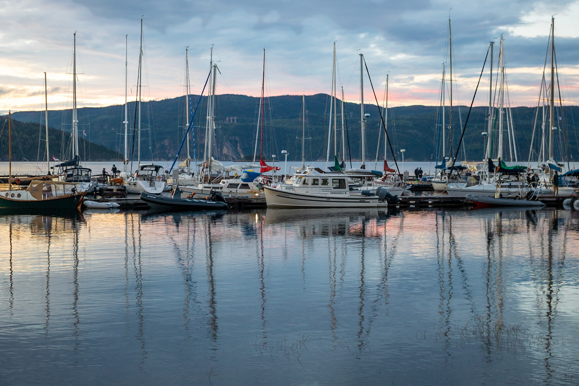Parking With a View | (Club nautique de l'Anse-Saint-Jean)