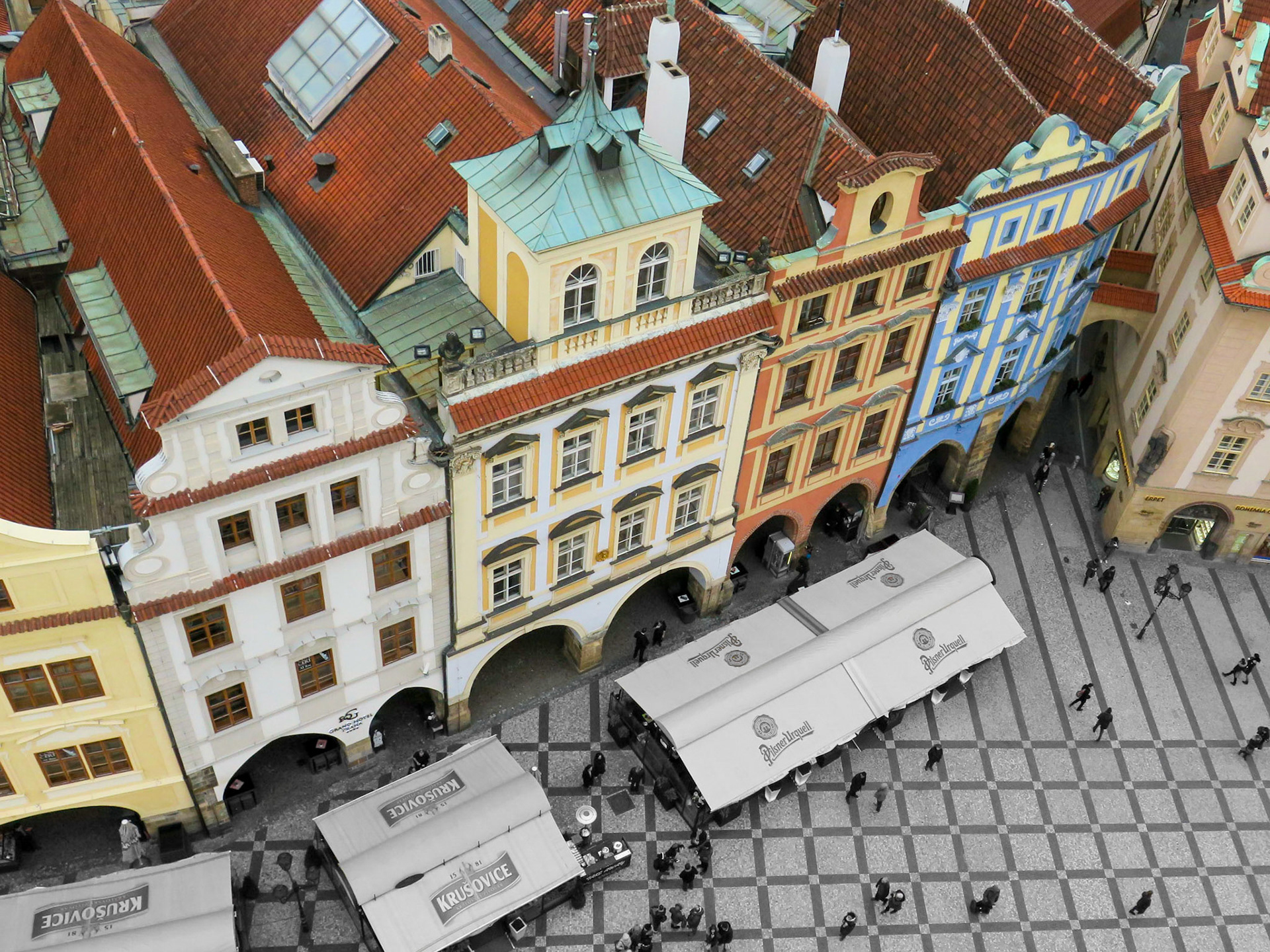 Don't Look Down | (Old Town Square)