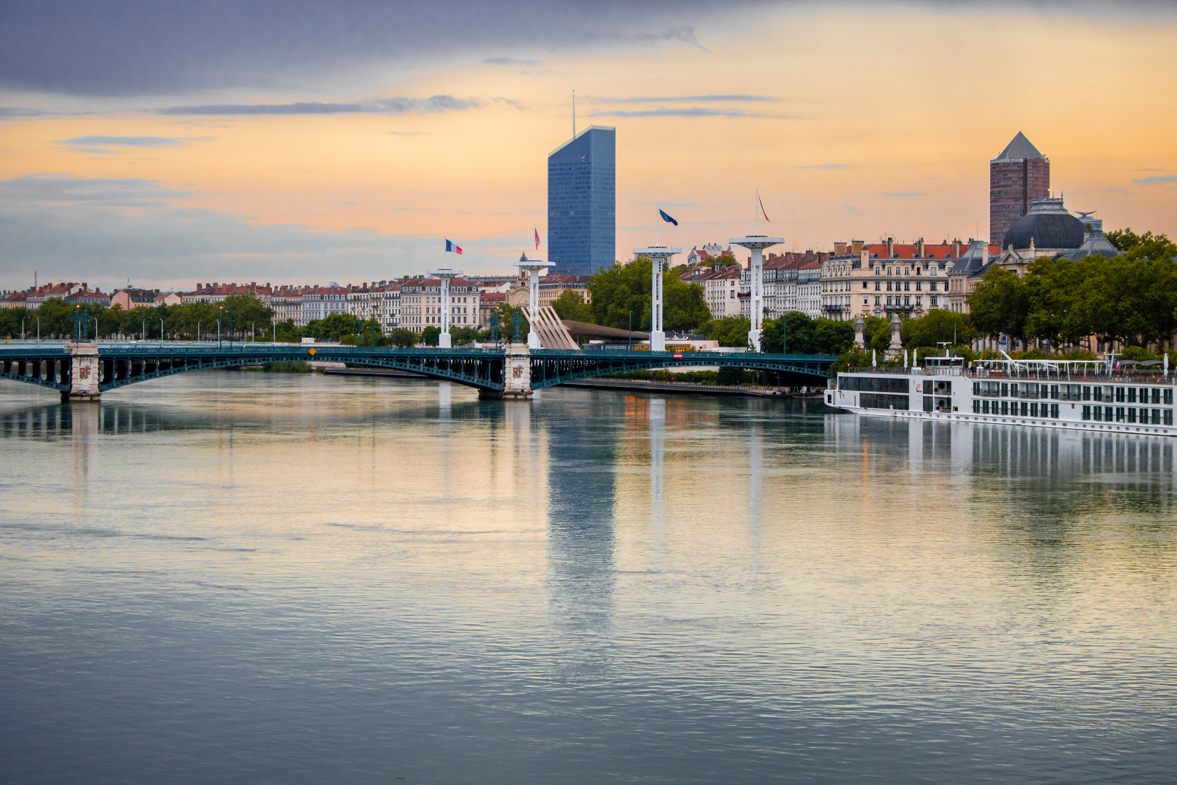 Coucher de Soleil | (Pont Gallieni)