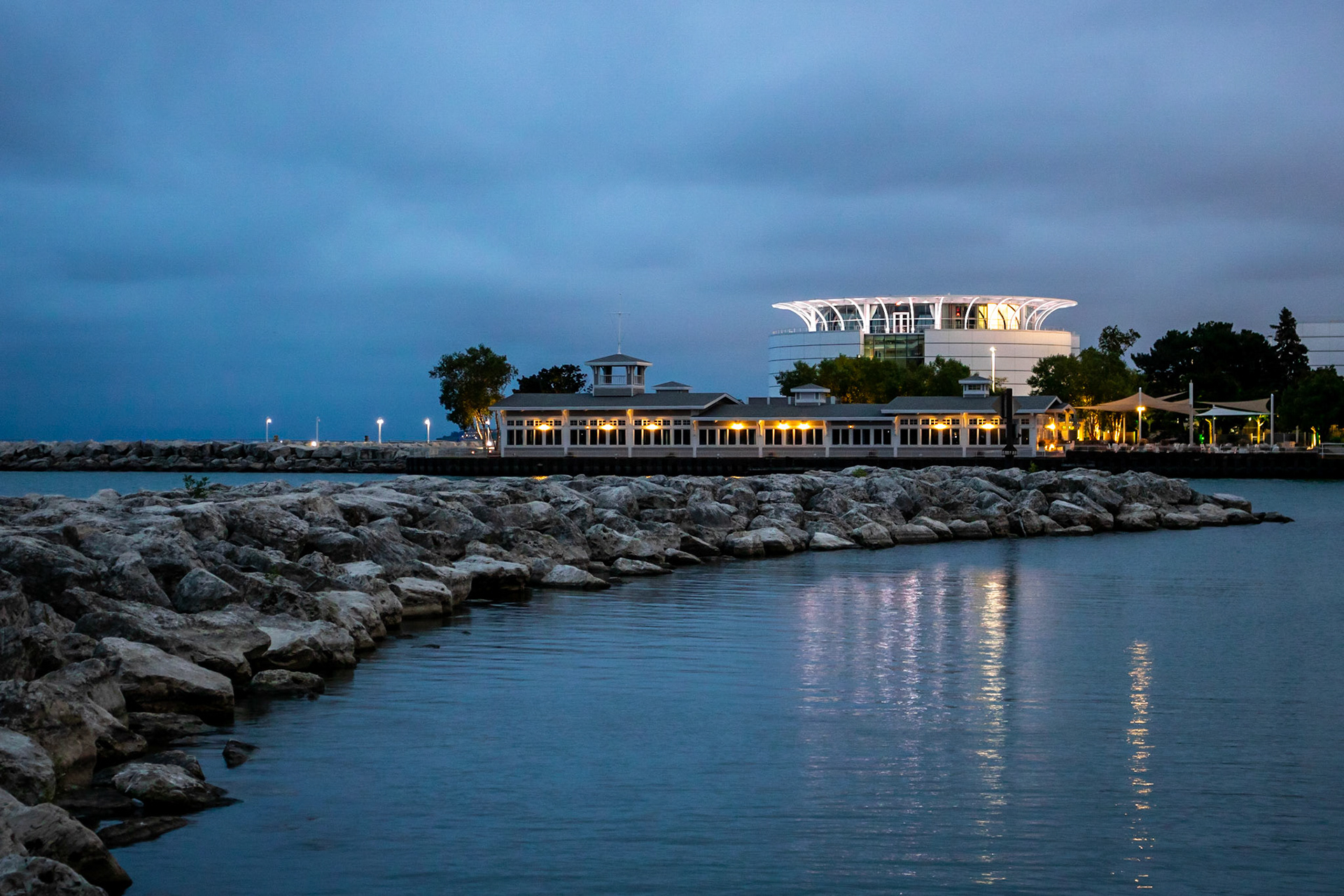 A Rocky Evening | (Discovery World)