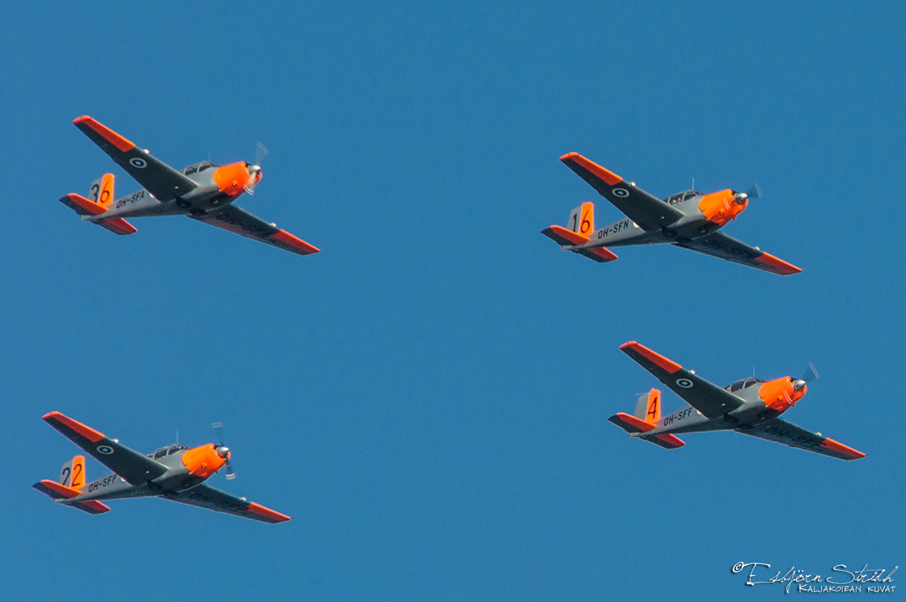 SAAB Safir in the colors of the Finnish Airforce