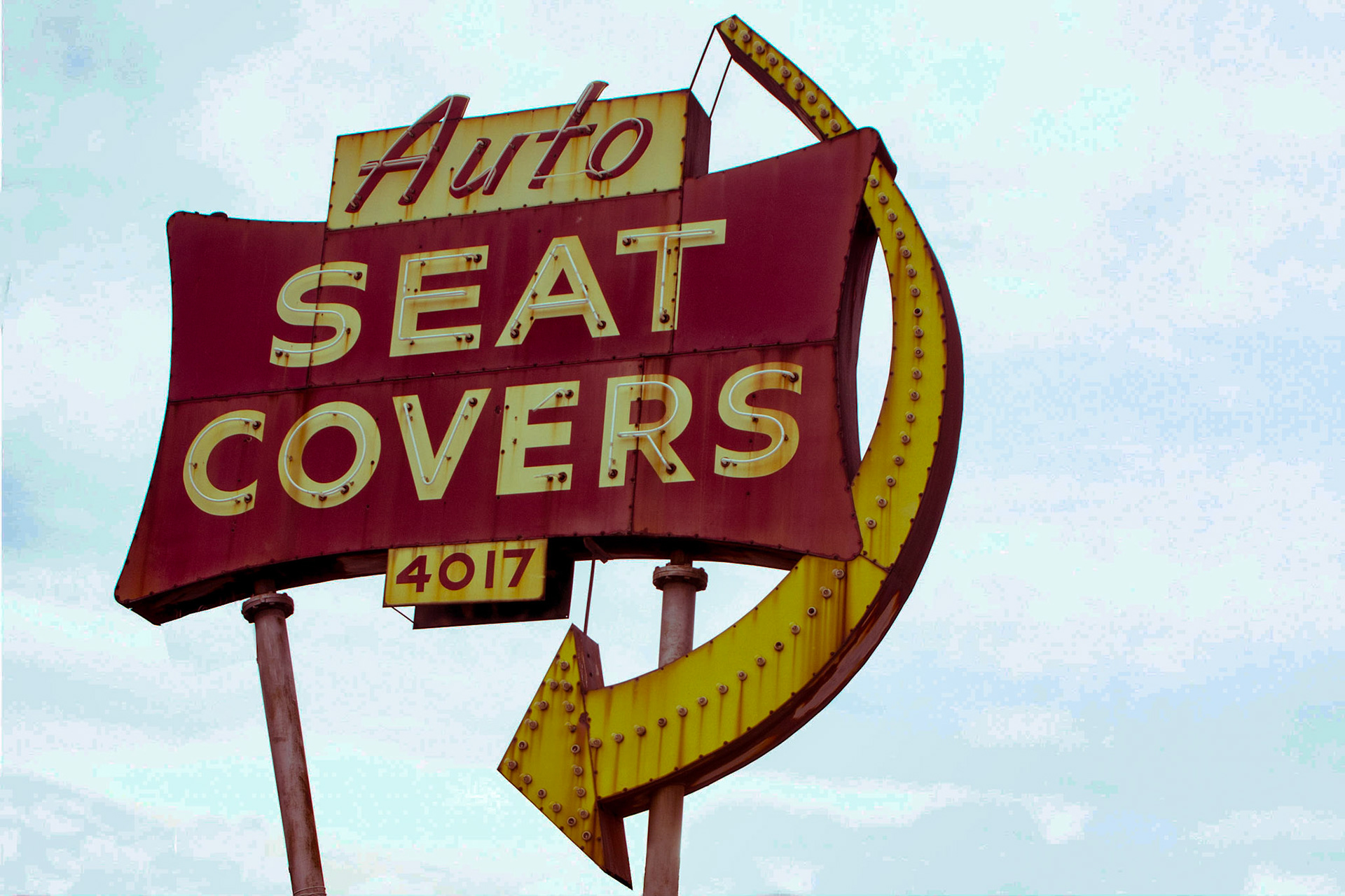 old neon signs from around st. louis