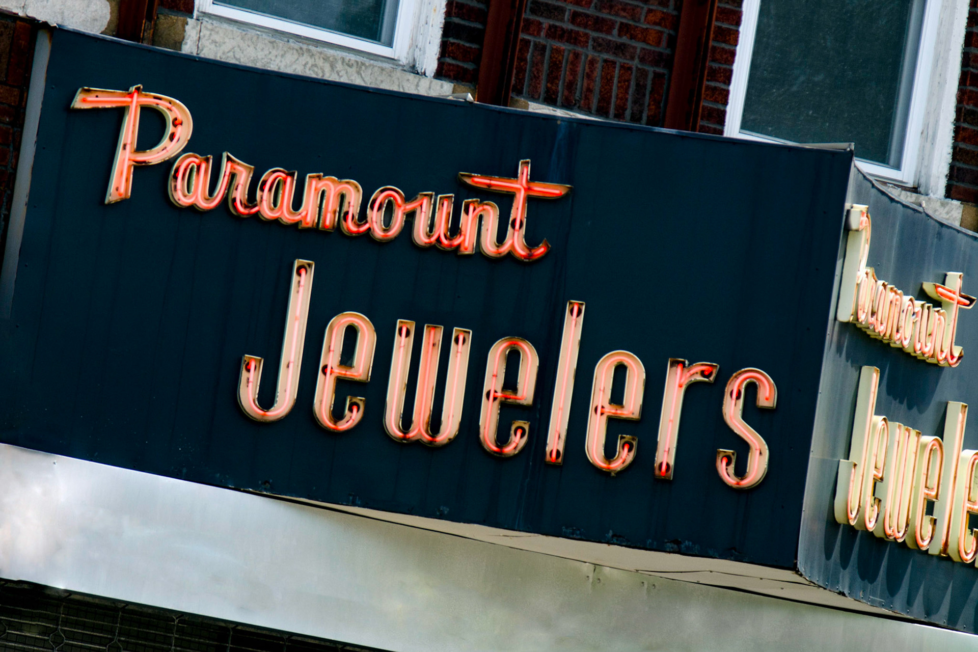 old neon signs from around st. louis