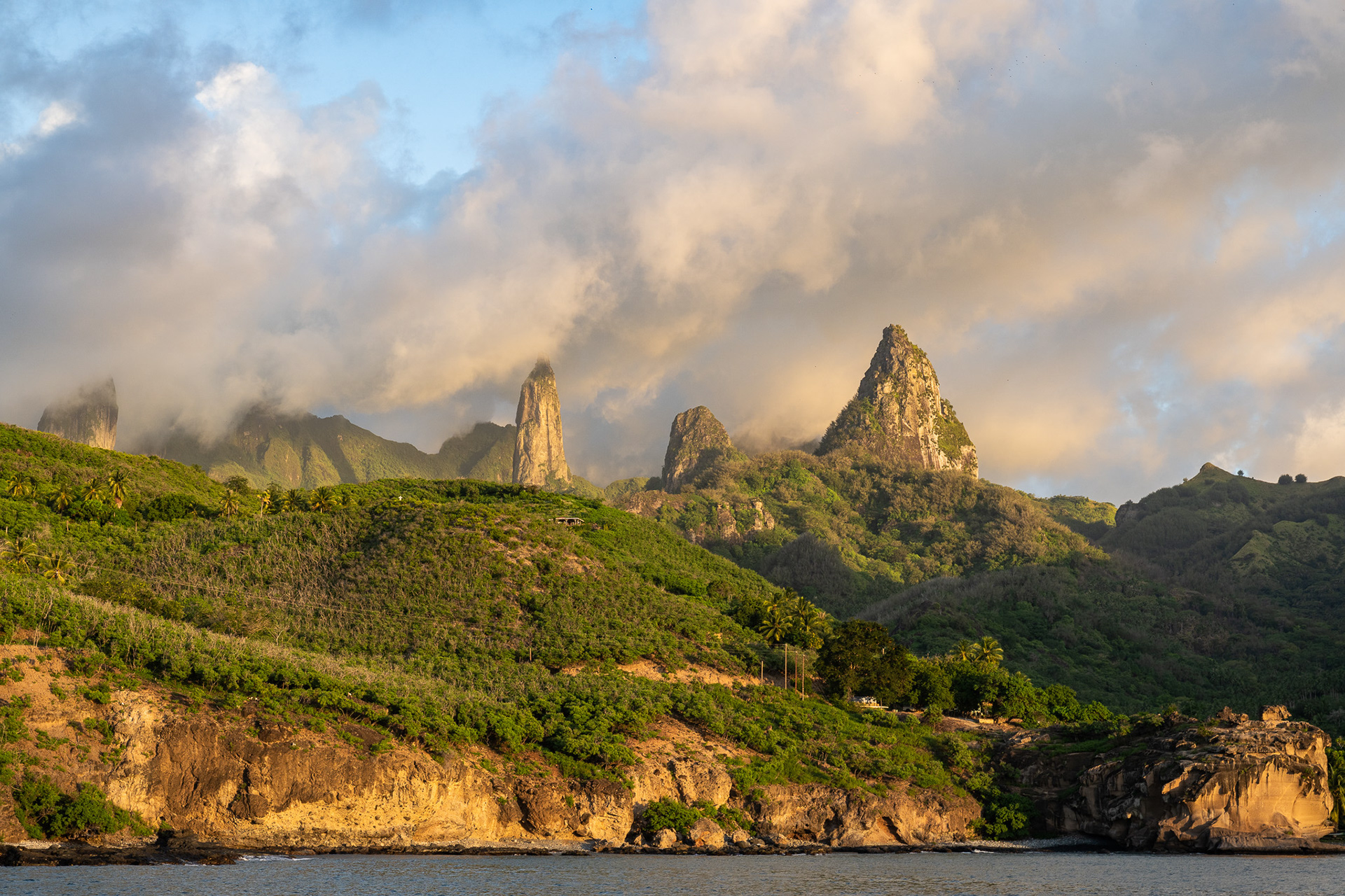 Beautiful sunset colors reflecting off the island thanks to an open horizon to the west