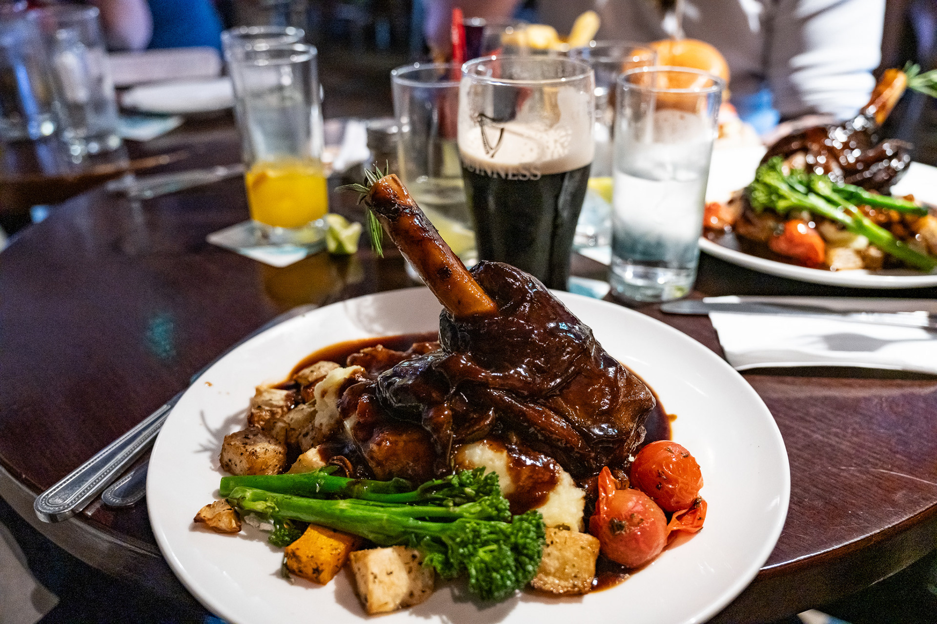 Lamb shank and mash bathed in a delicious gravy, with a Guinness to wash it all down.