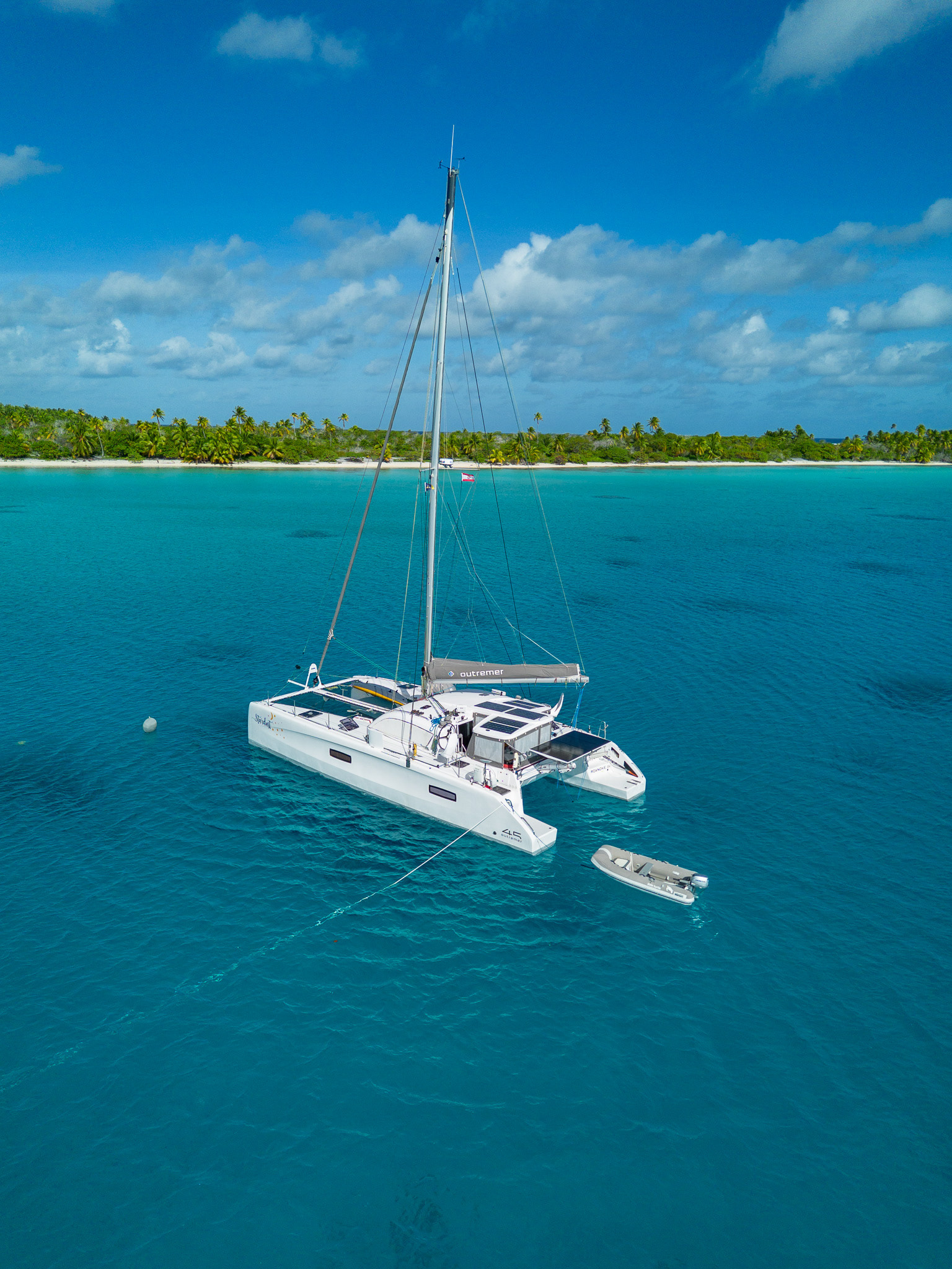 Stardust sitting in beautiful green waters