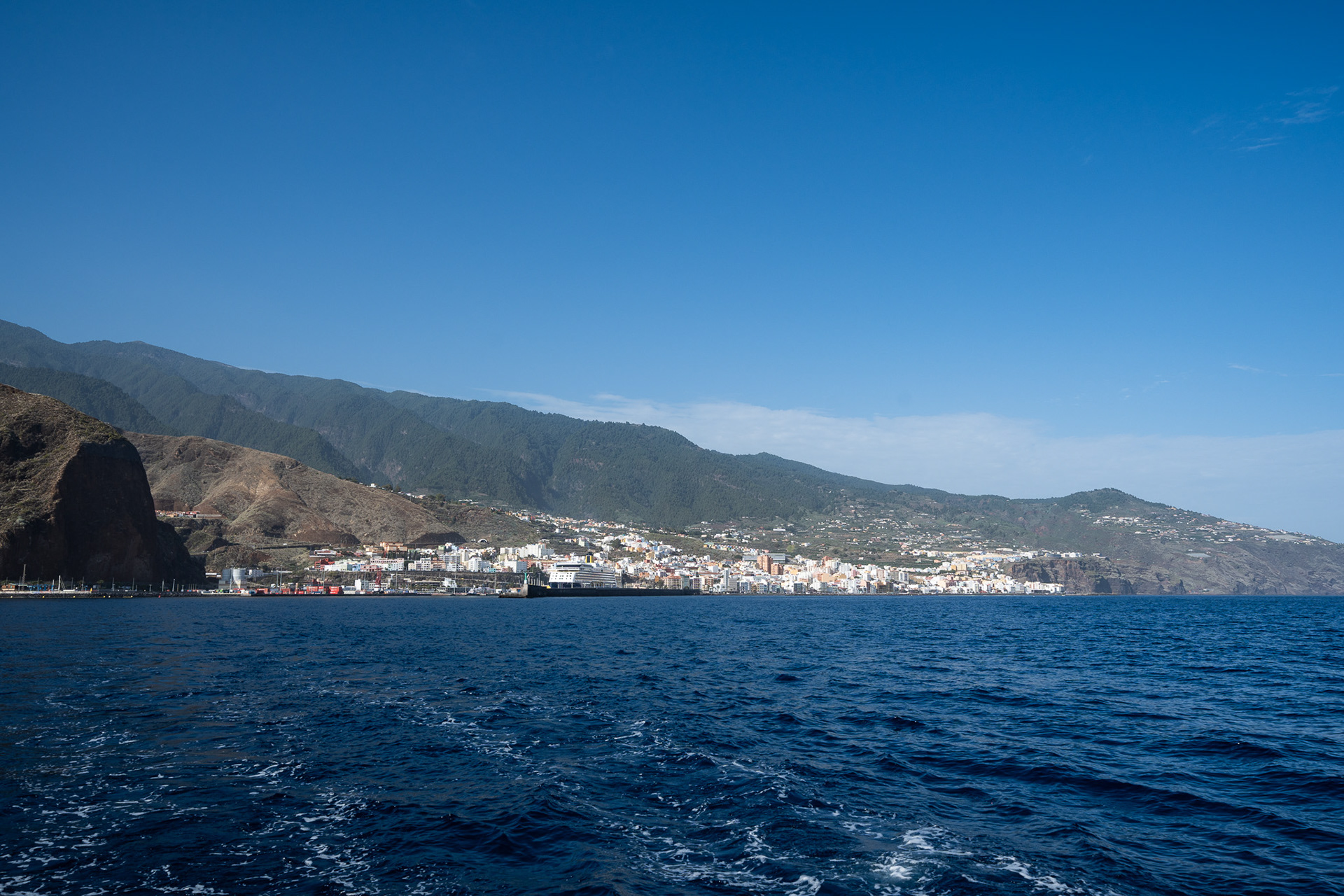 Saying goodbye to Santa Cruz de la Palma, where we called home for most of November