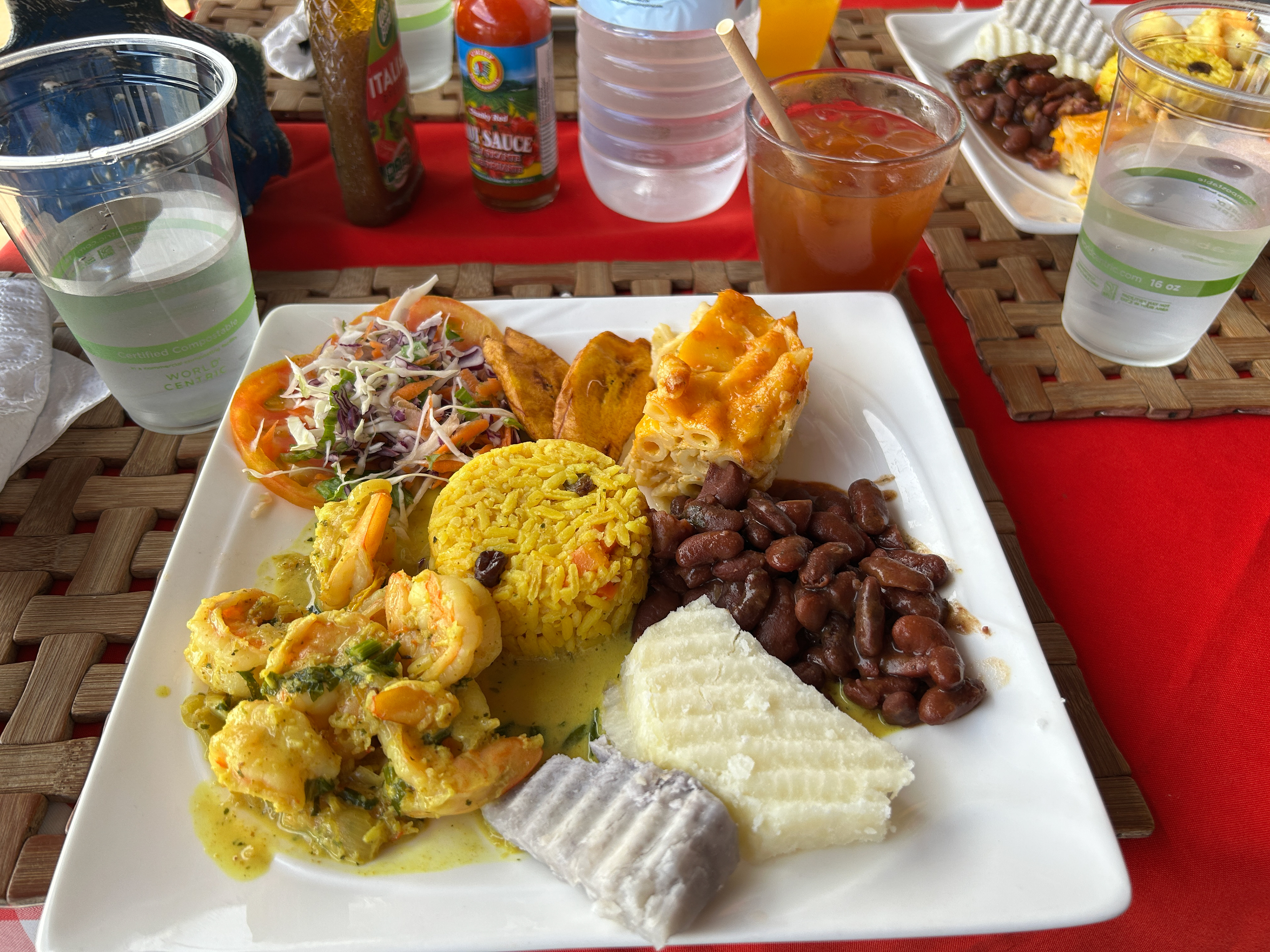Lunch made from entirely local ingredients, paired with a delicious "BB and grapefruit juice" recommended by Brent as the local favorite rum drink